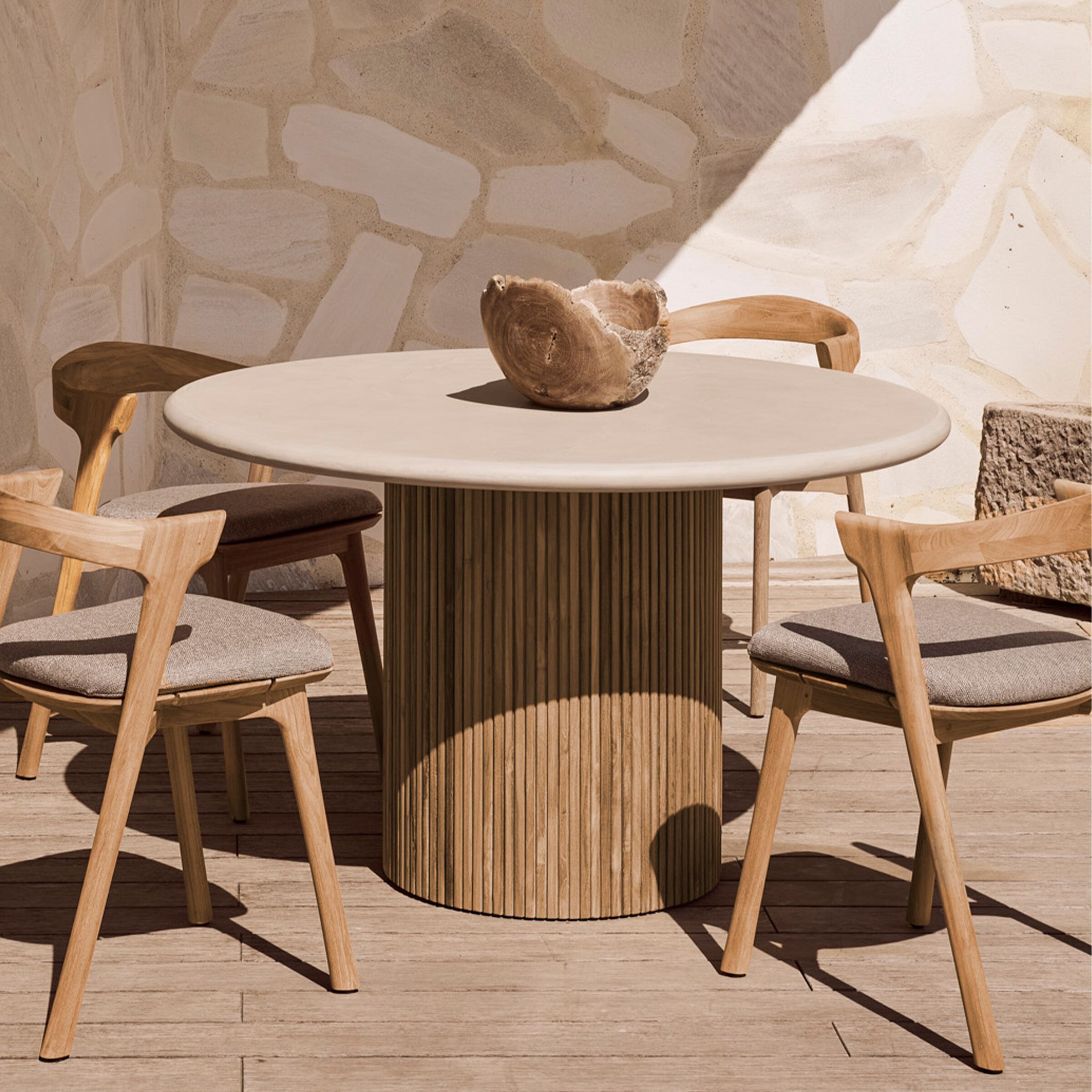 Ethnicraft Roller Max ronde eettafel – beton en teakhout, 125 cm, grijs