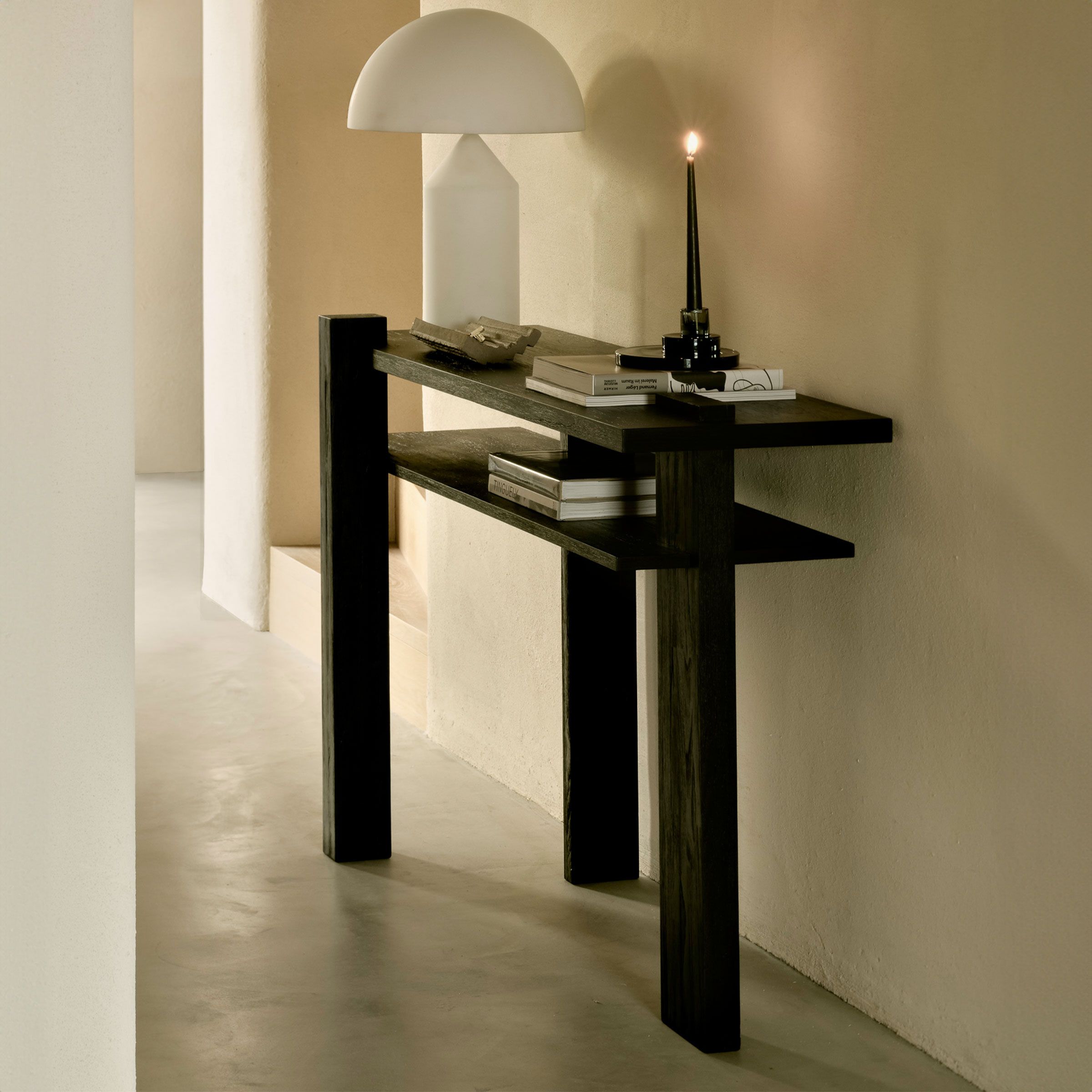 Ethnicraft Sidetable Abstract – Zwart, 133 cm – Design en Functionaliteit