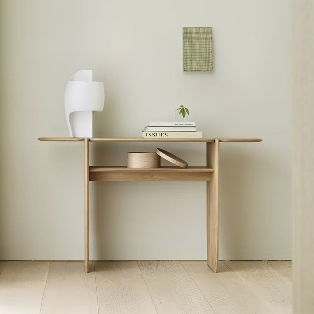 Ethnicraft Sidetable PI Geolied Eiken – Slank en Natuurlijk design van 130 cm