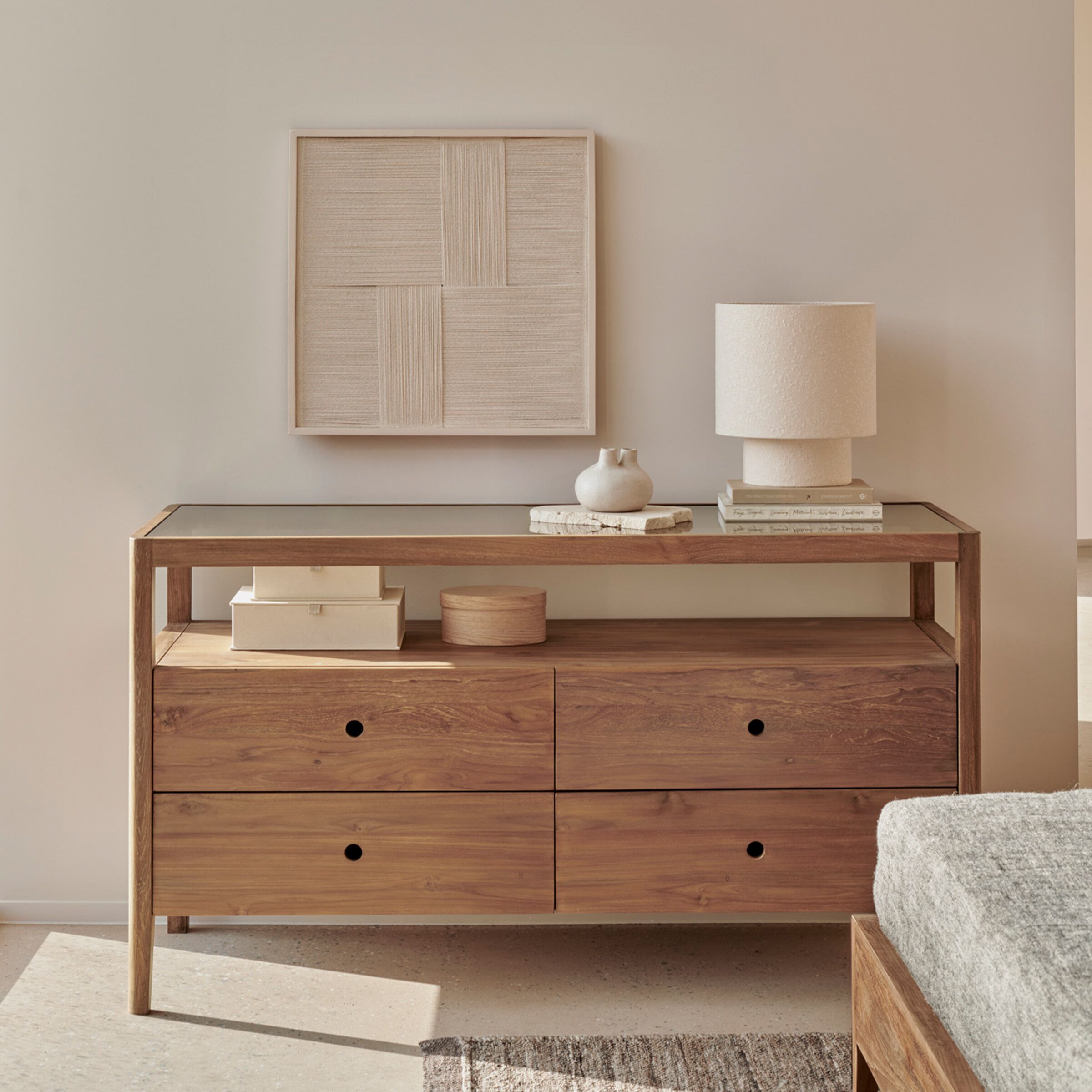 Ethnicraft Spindle ladekast van massief teakhout – natuurlijke elegantie met drie lades