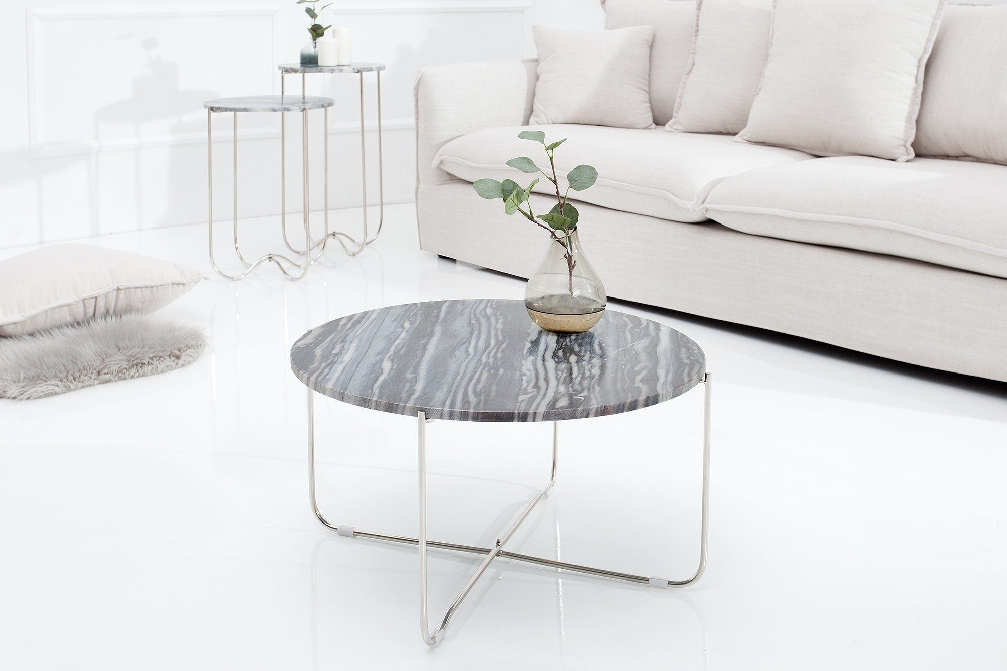 Exclusieve ronde salontafel Noble – grijs marmer met zilveren onderstel
