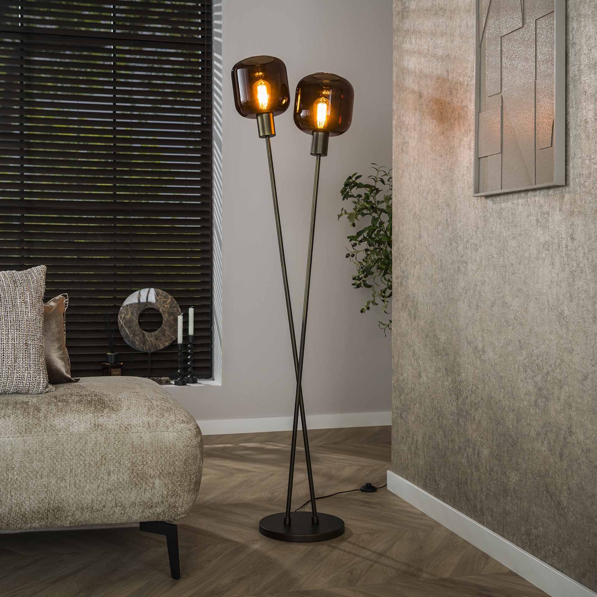 Gill Vloerlamp met twee glazen bollen – Sienna Brown | LifestyleFurn