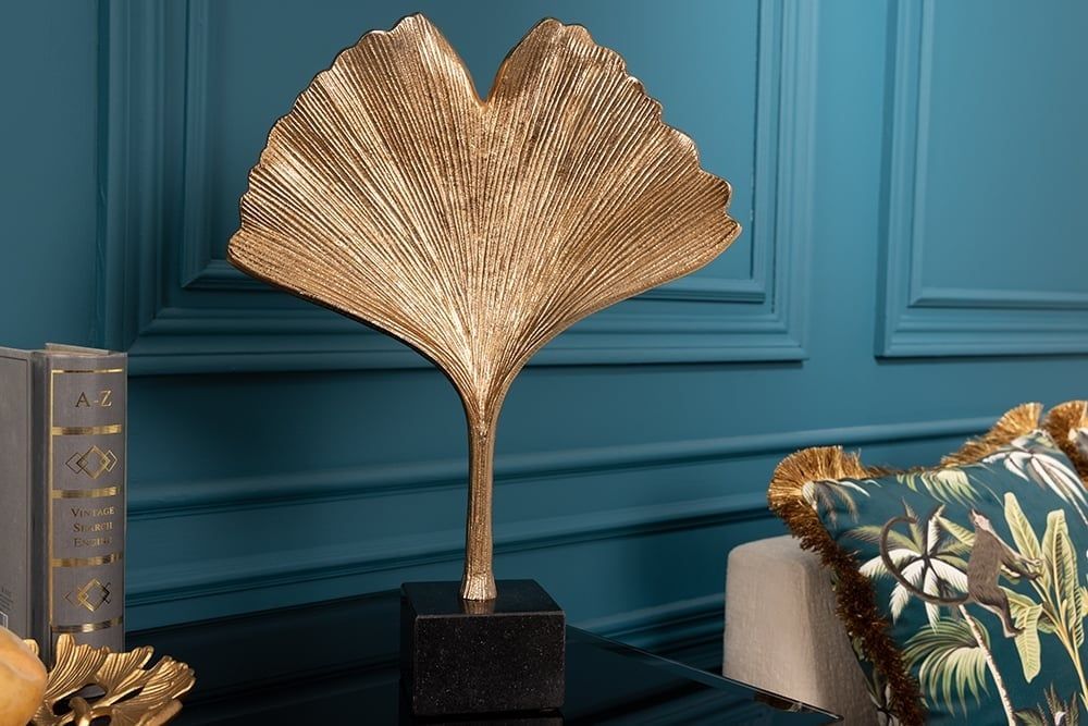 Goudkleurig decoratief beeld “Ginkgo Leaf” – 44 cm handgemaakt kunstwerk