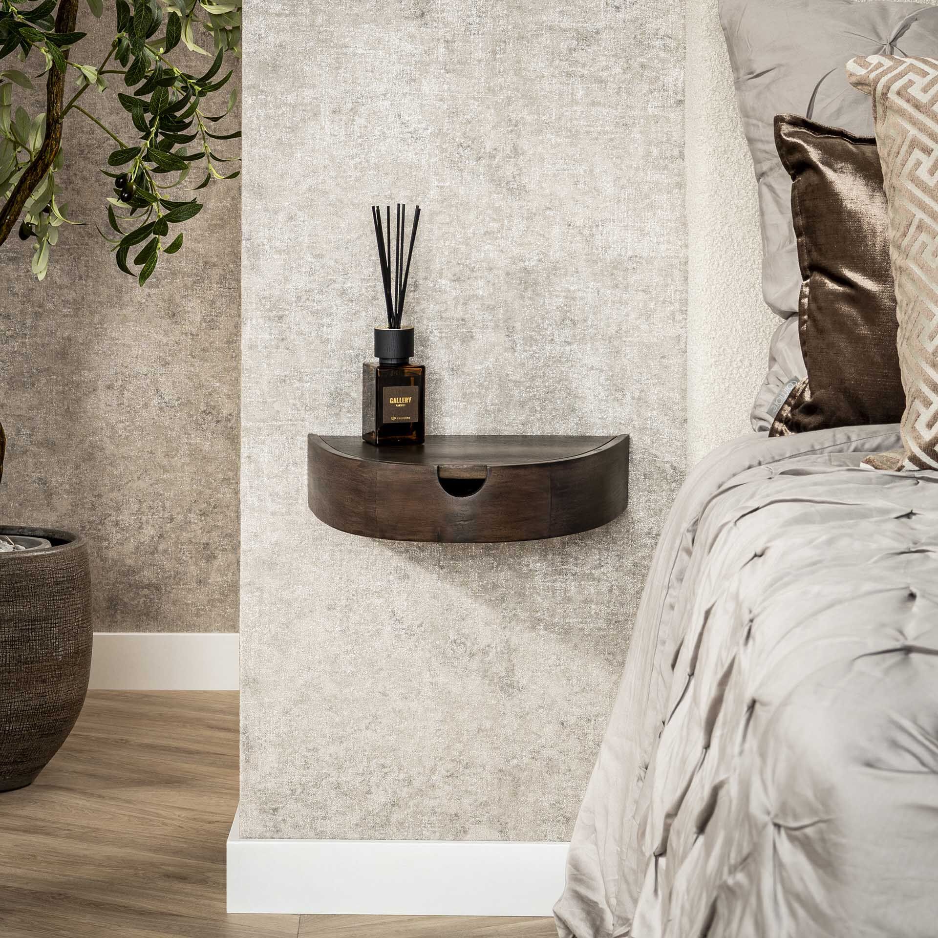 Halfrond Zwevend Nachtkastje Sherissa van LifestyleFurn – Massief Acaciahout, Bruin