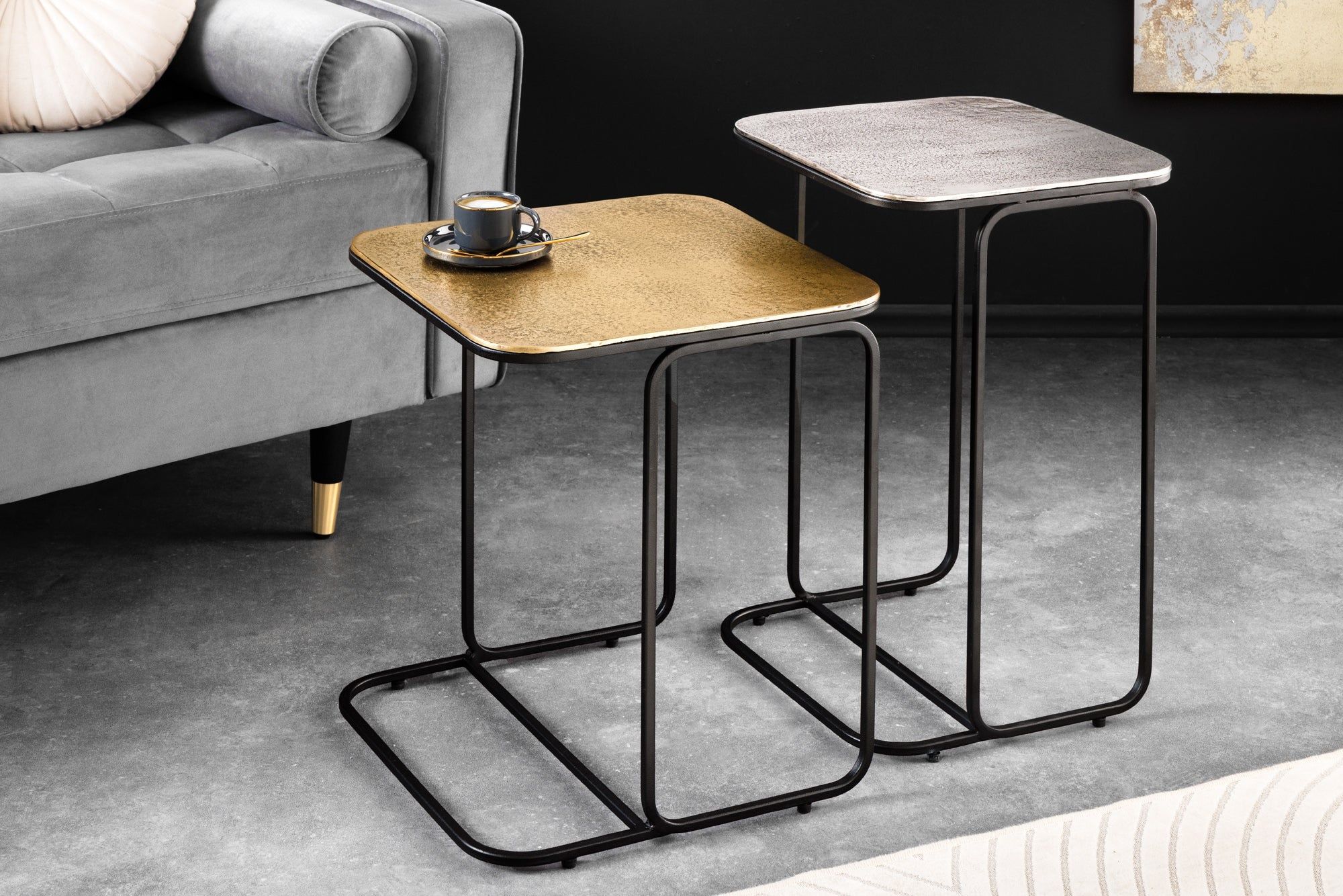 Handgemaakte Bijzettafel Set van 2 – ABSTRACT 55 cm – Goud, Zilver & Zwart