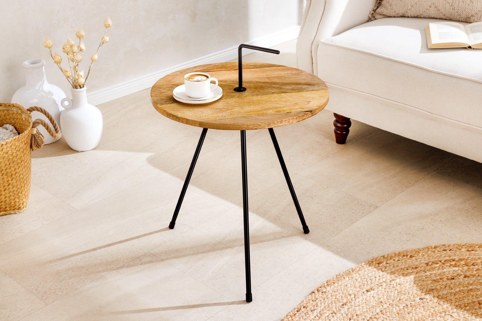 Handgemaakte bijzettafel Simply Clever 60 cm – natuur mangohout met handvat | Invicta Interior