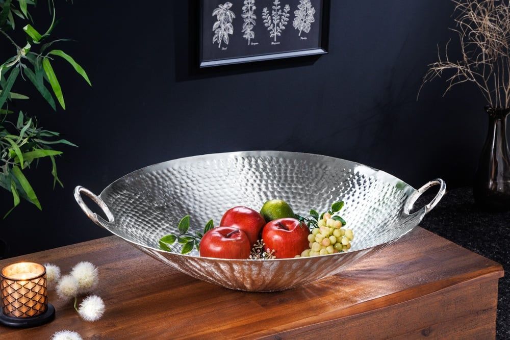 Handgemaakte decoratieve kom ORIENT – Elegante, gehamerde zilverkleurige vorm, 55 cm