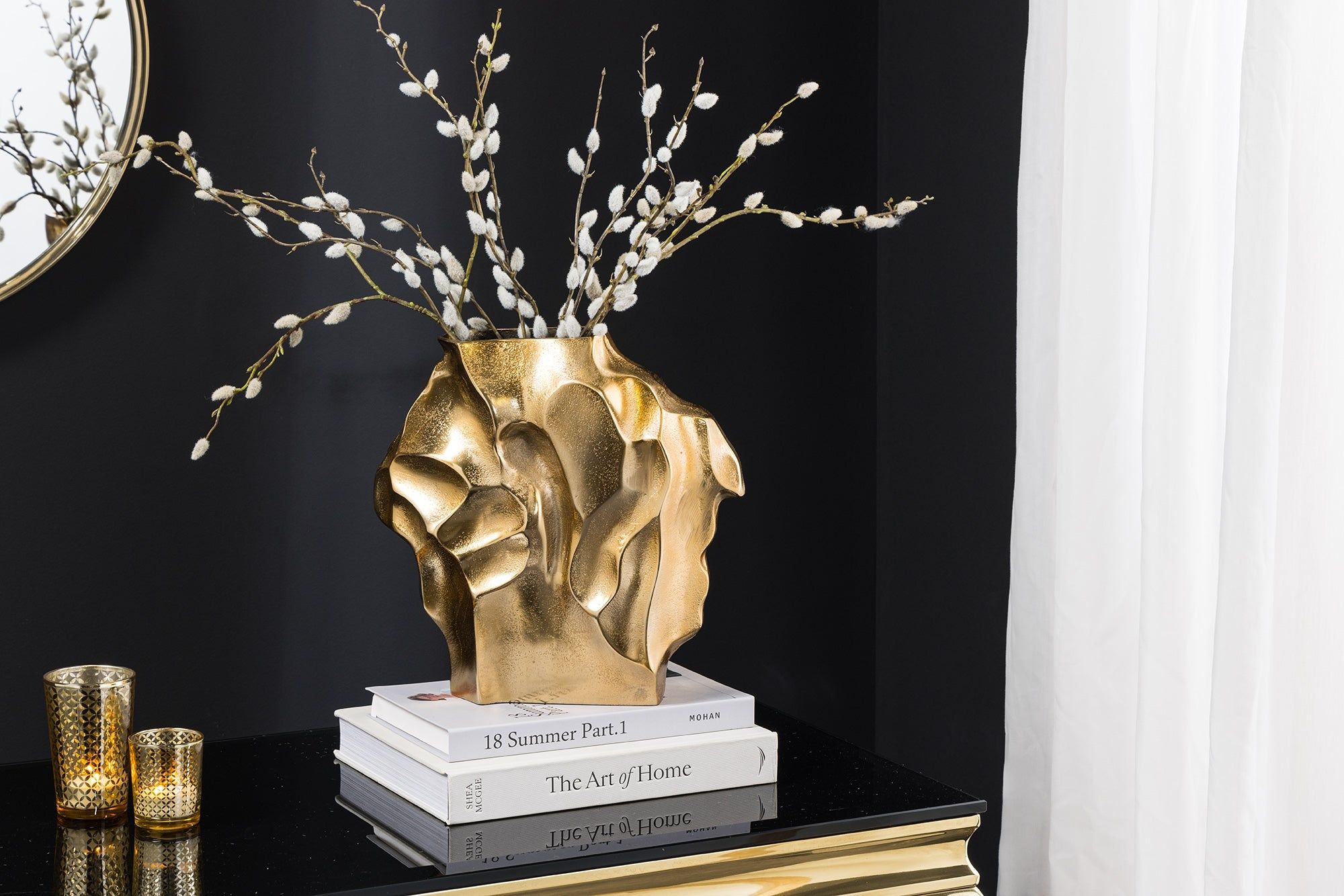 Handgemaakte LIQUID vaas 30 cm – Gouden, gehamerd design van Invicta Interior