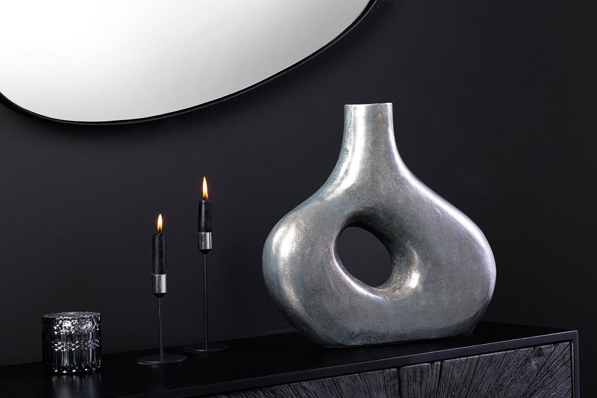 Handgemaakte Ring‑vase 30 cm – Donkergrijs, stijlvolle metaalbewerking van Invicta Interior