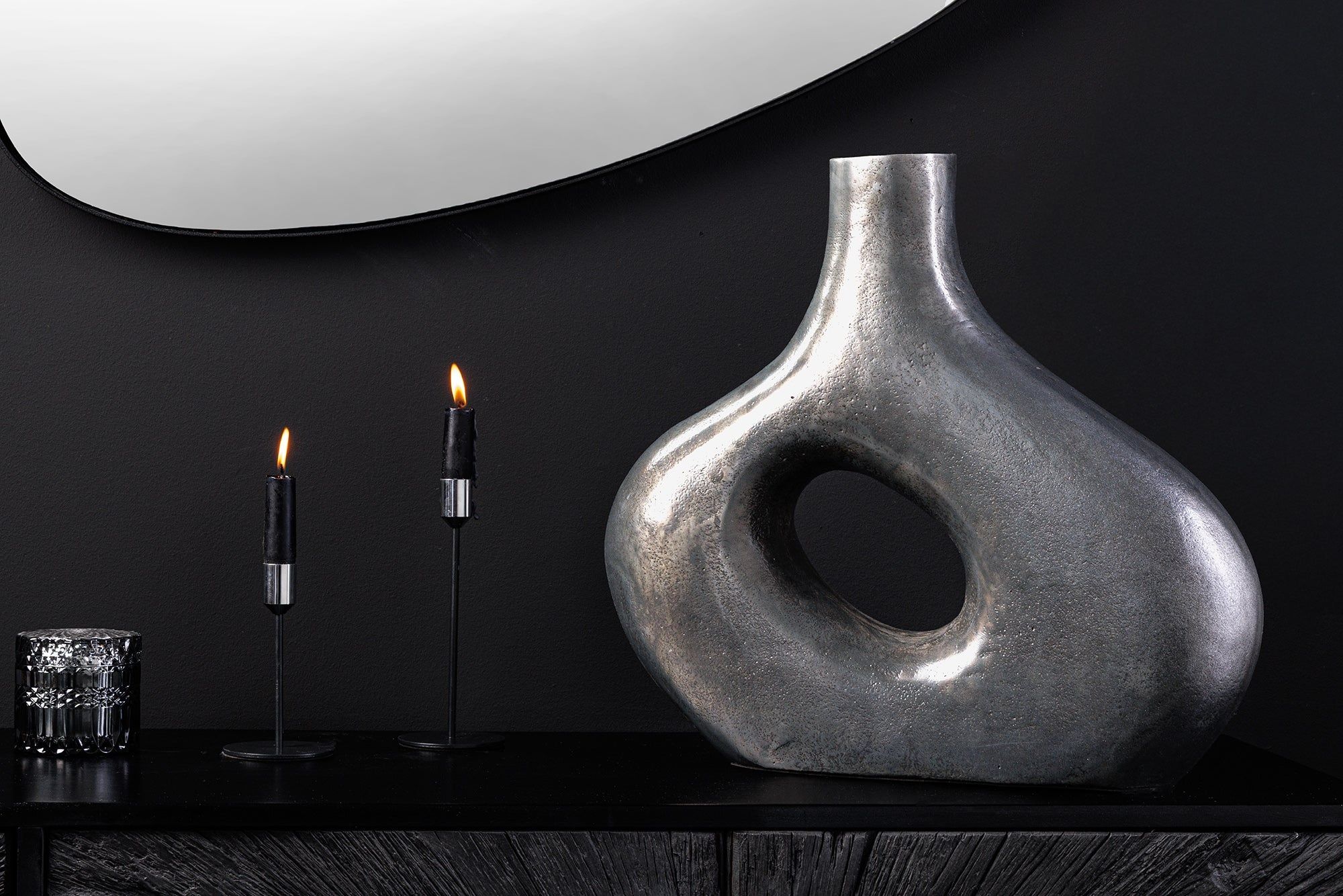 Handgemaakte Ring Vase 40 cm – Donkergrijze Metalen Bloemenvaas van Invicta Interior