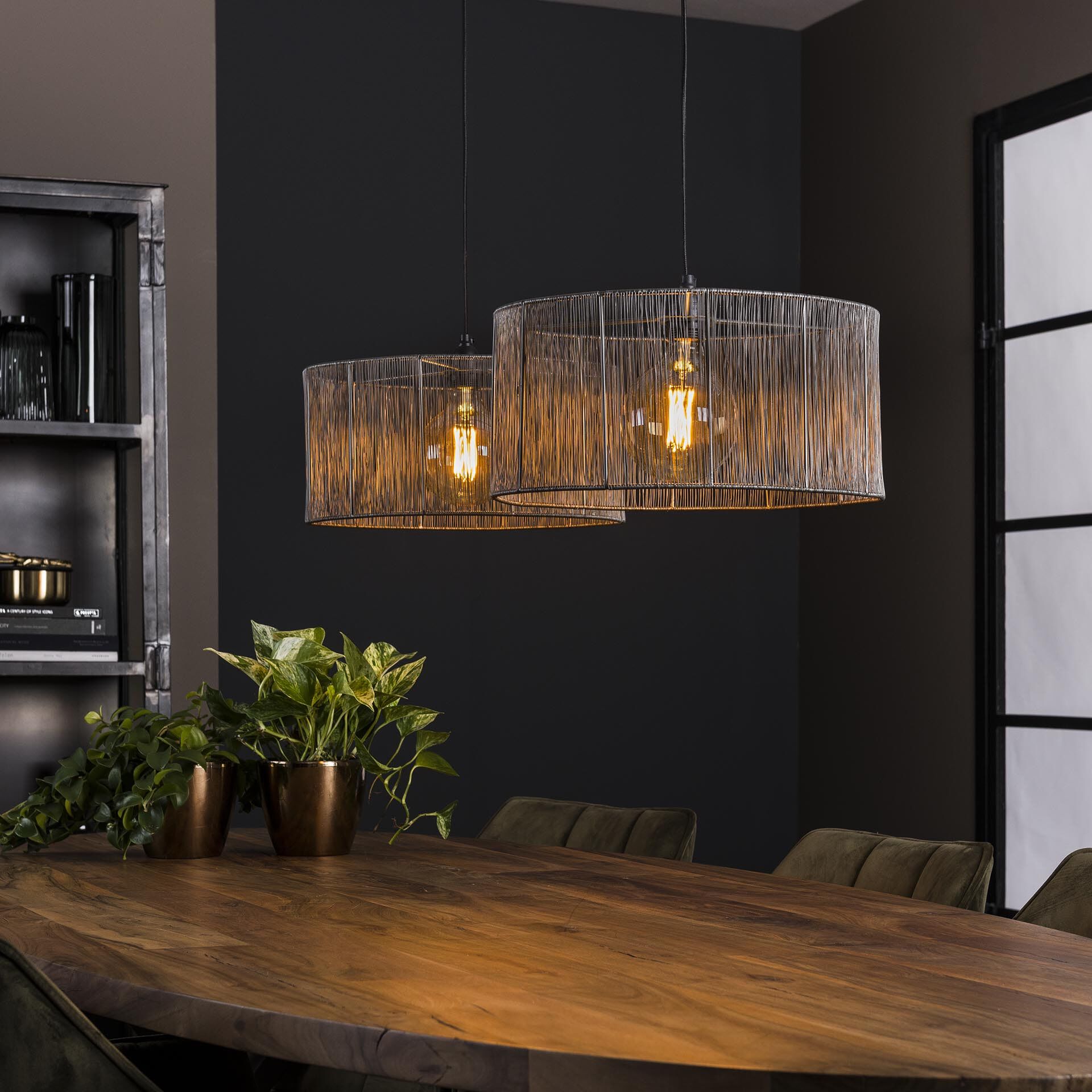 Hanglamp Shana – Strakke 2‑lampen hanging in zwart nikkel