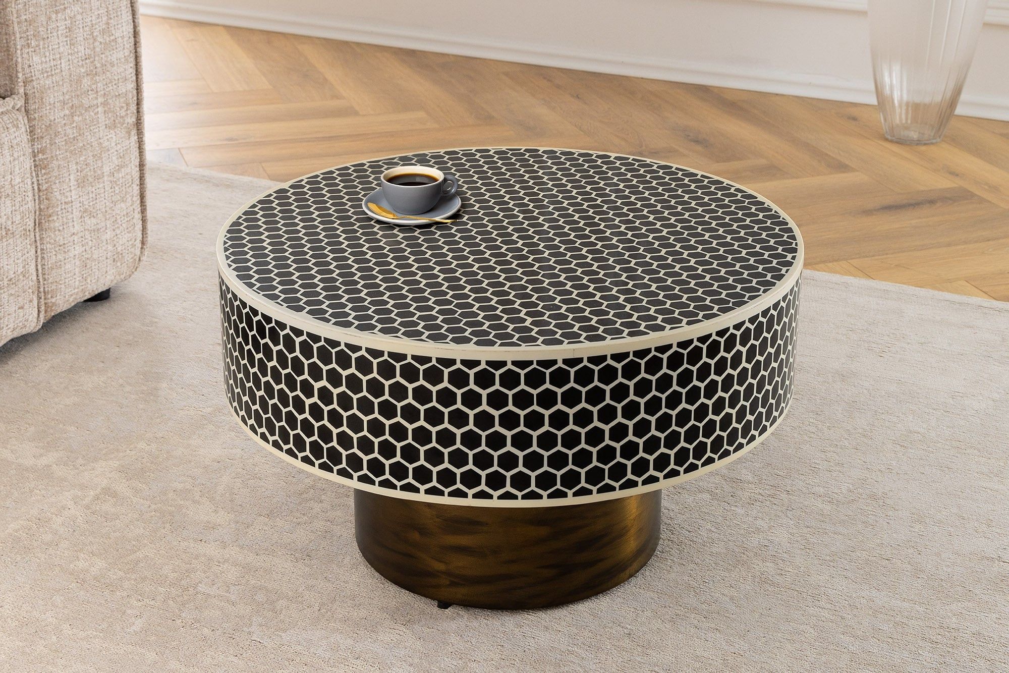 HARMONY NATURE ronde salontafel 60 cm – zwart met wit‑gouden beeninleg | Invicta Interior