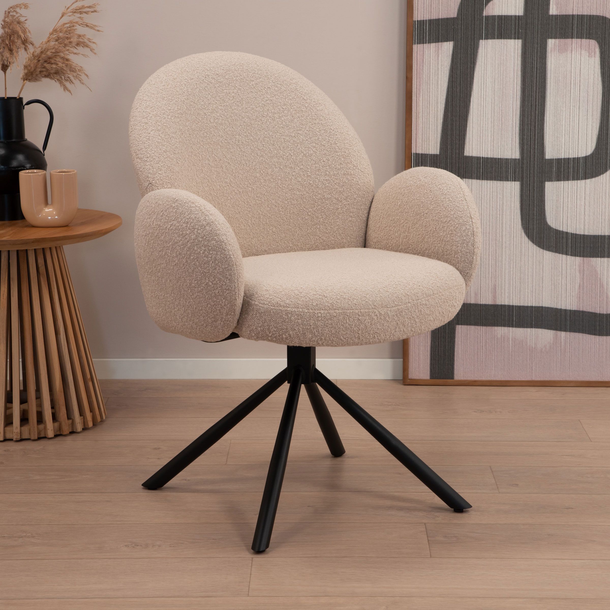 Imola Draaibare Eetkamerstoel – Luxe Bouclé in Beige van Tower Living