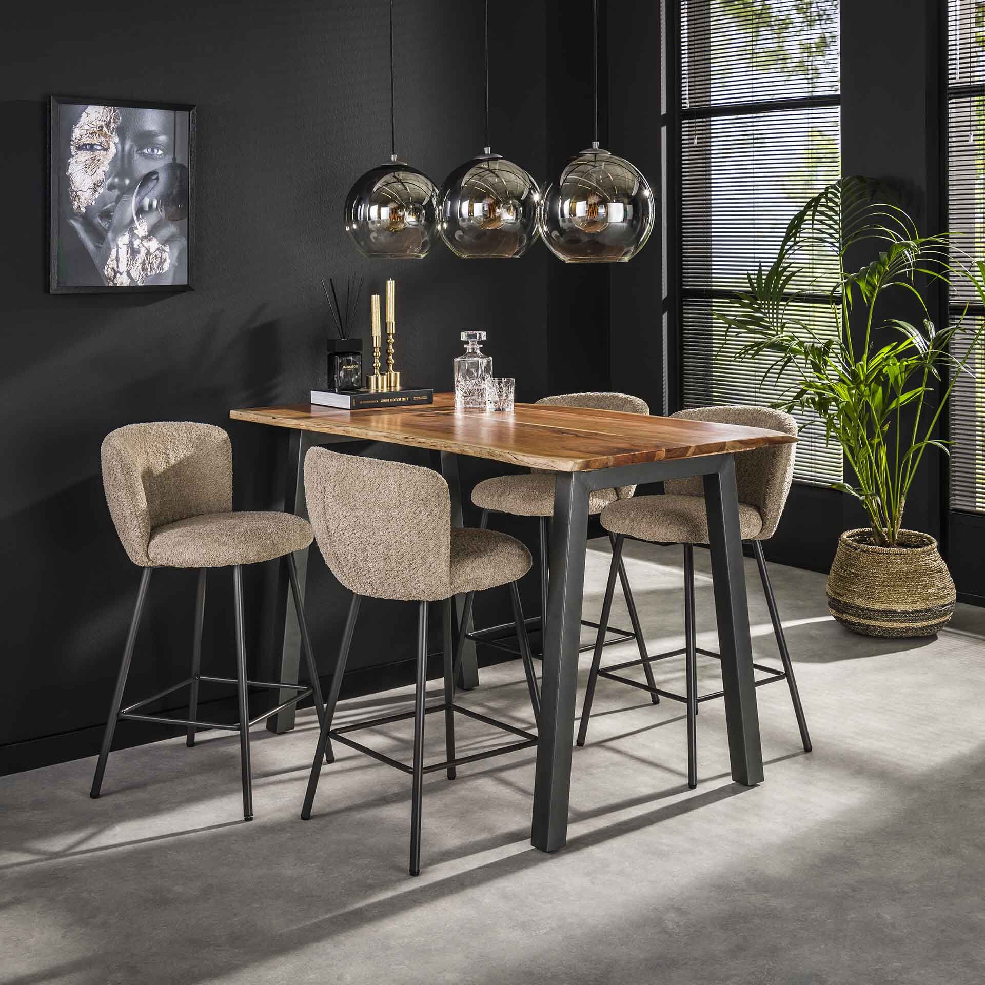 Industriele Boomstam Bartafel Judge – 147 × 80 cm massief acaciahout
