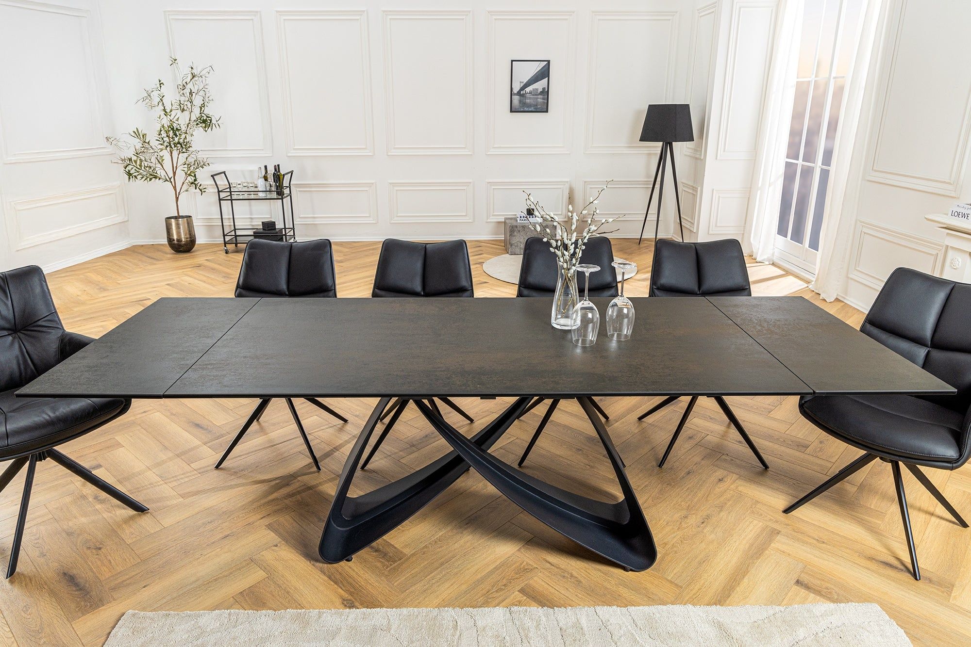 Infinity uitschuifbare eettafel – 180‑260 cm, roest keramiek, marmer blad & zwart metaal