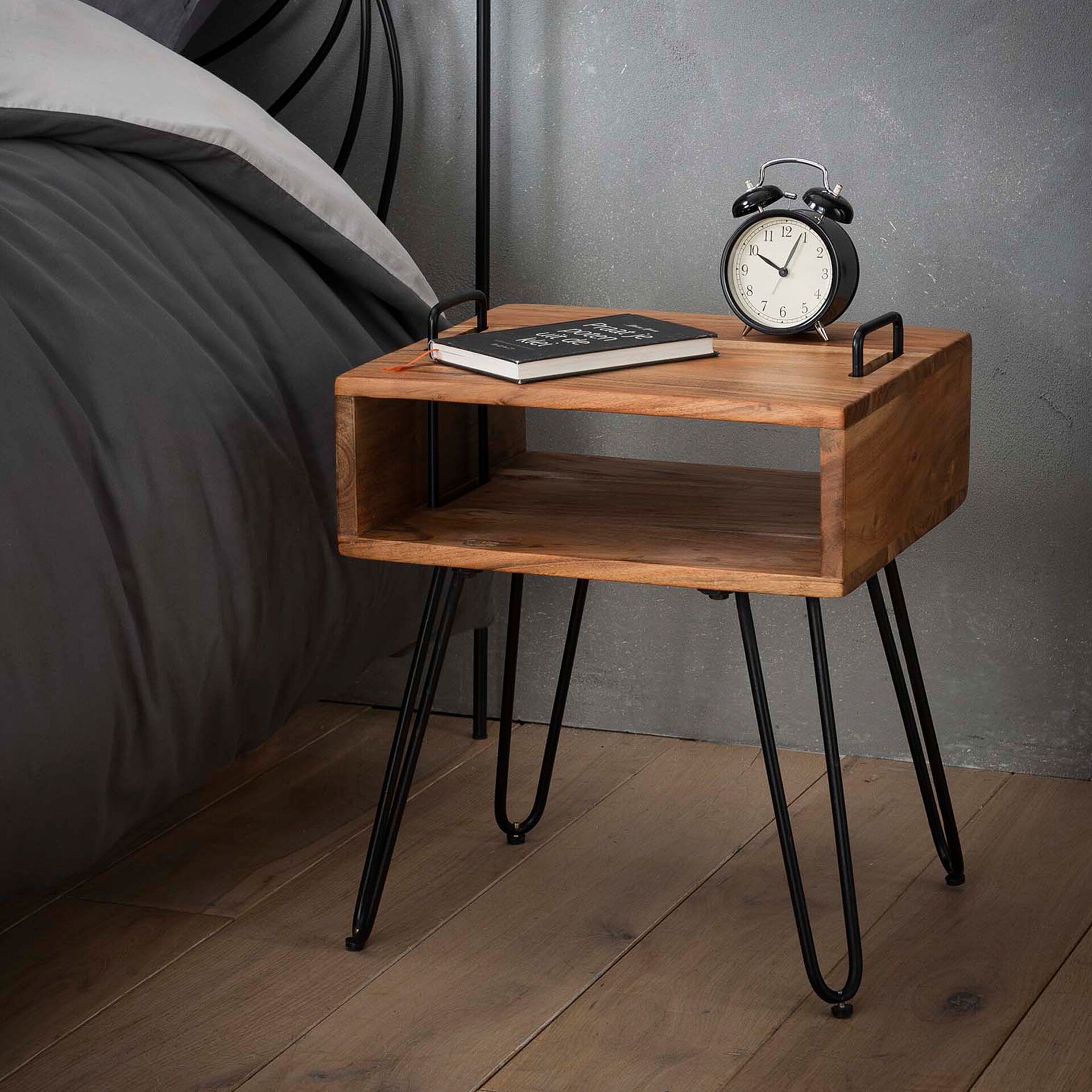 Jackie Industriële Nachtkastje – Massief Acaciahout met Open Vak