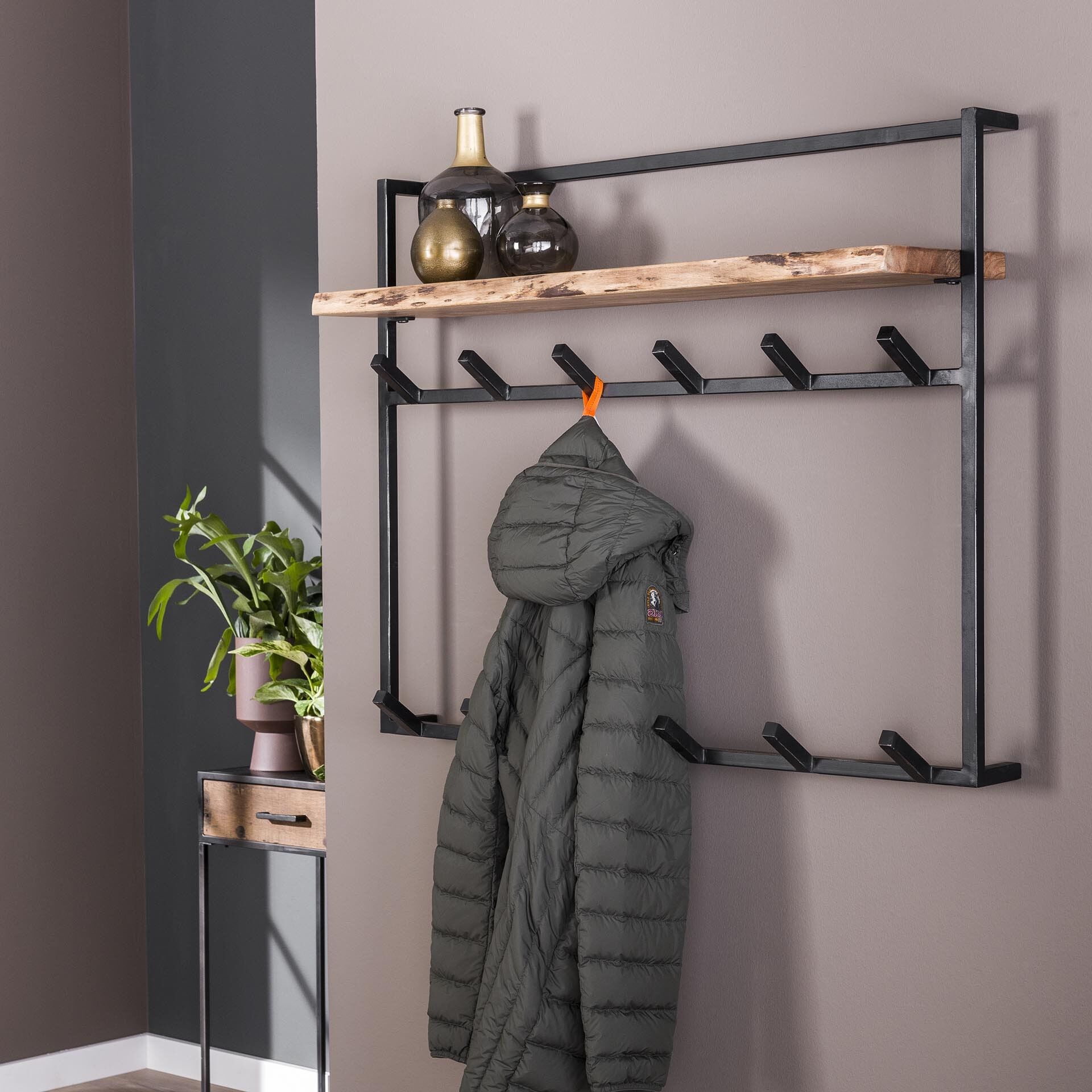 Kapstok Cruz – Massief acacia hout en zwart metaal, 12 haken en plank