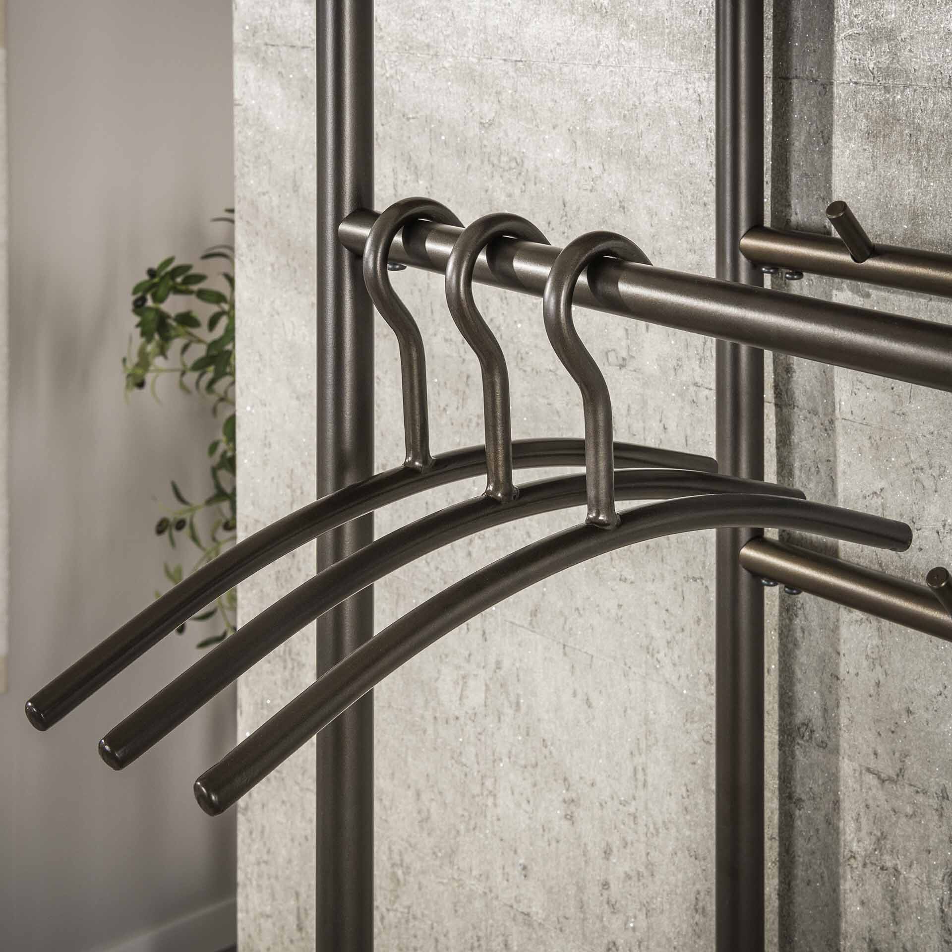 Karalynn Bronskleur Kledinghanger – Luxe & Functionele Wandkapstok van LifestyleFurn
