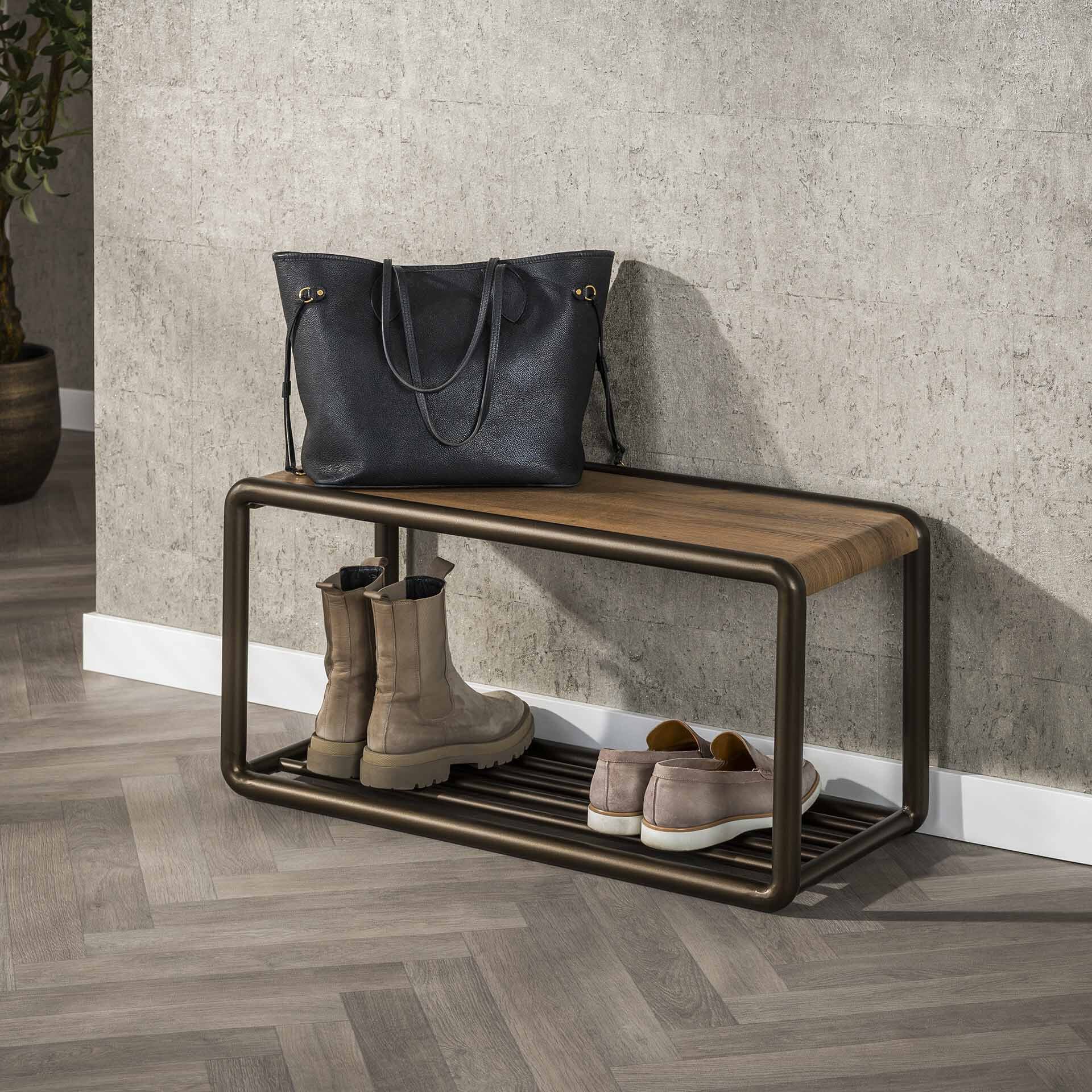 Karalynn schoenenrek van LifestyleFurn – eikenlook, brons staal, 80 cm