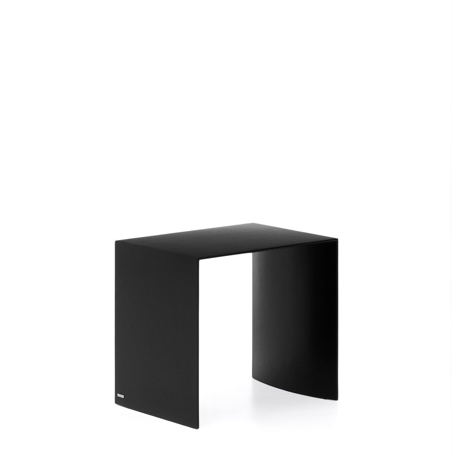 Kave Home Bijzettafel Litto – Strak zwart design van 55 × 40 cm