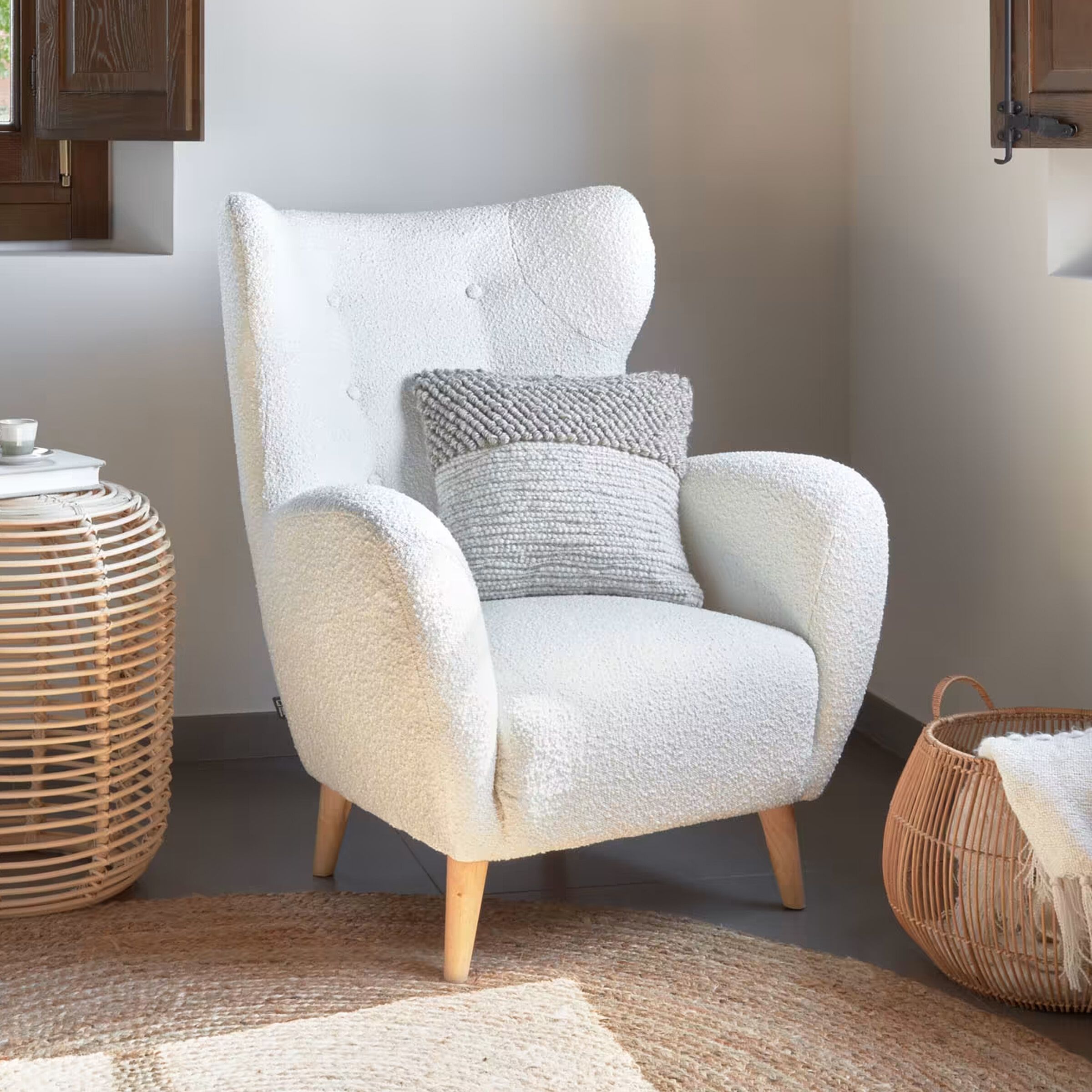 Kave Home Fauteuil Patio Bouclé – Luxe witte lounge stoel