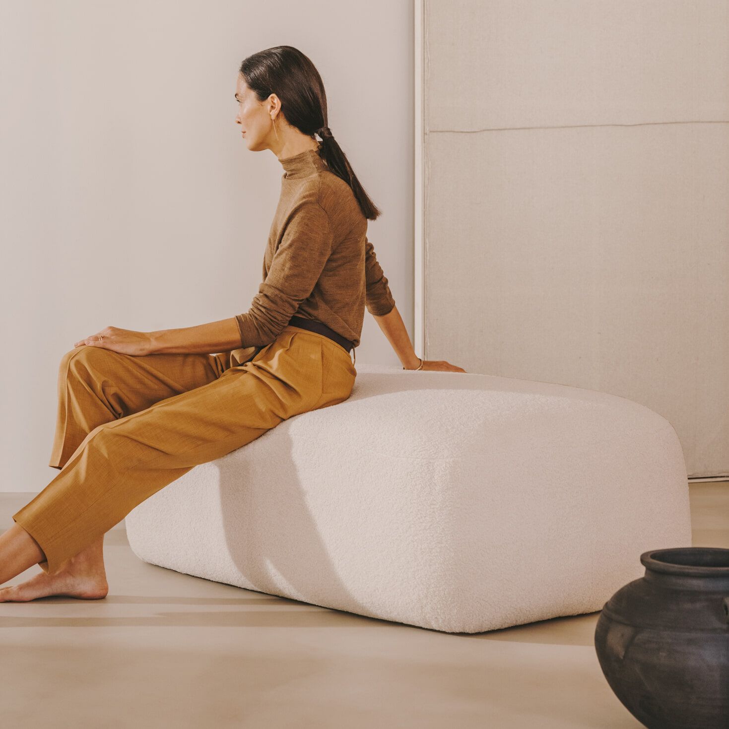 Kave Home Hocker Martina Bouclé – Wit, 123 × 85 cm – Duurzaam Comfort