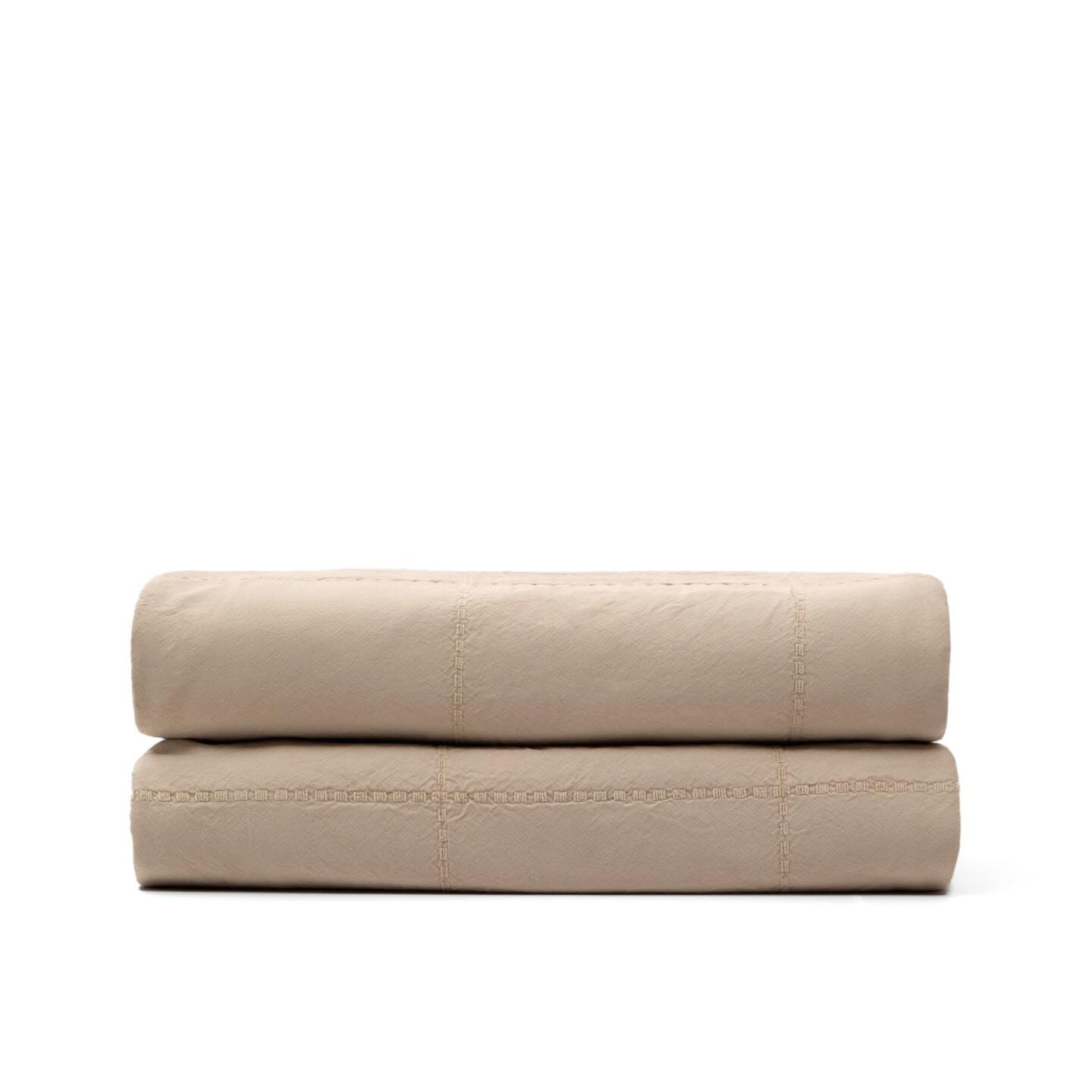 Kave Home Isor Chenille Sprei – Luxe en Warmte voor je Slaapkamer