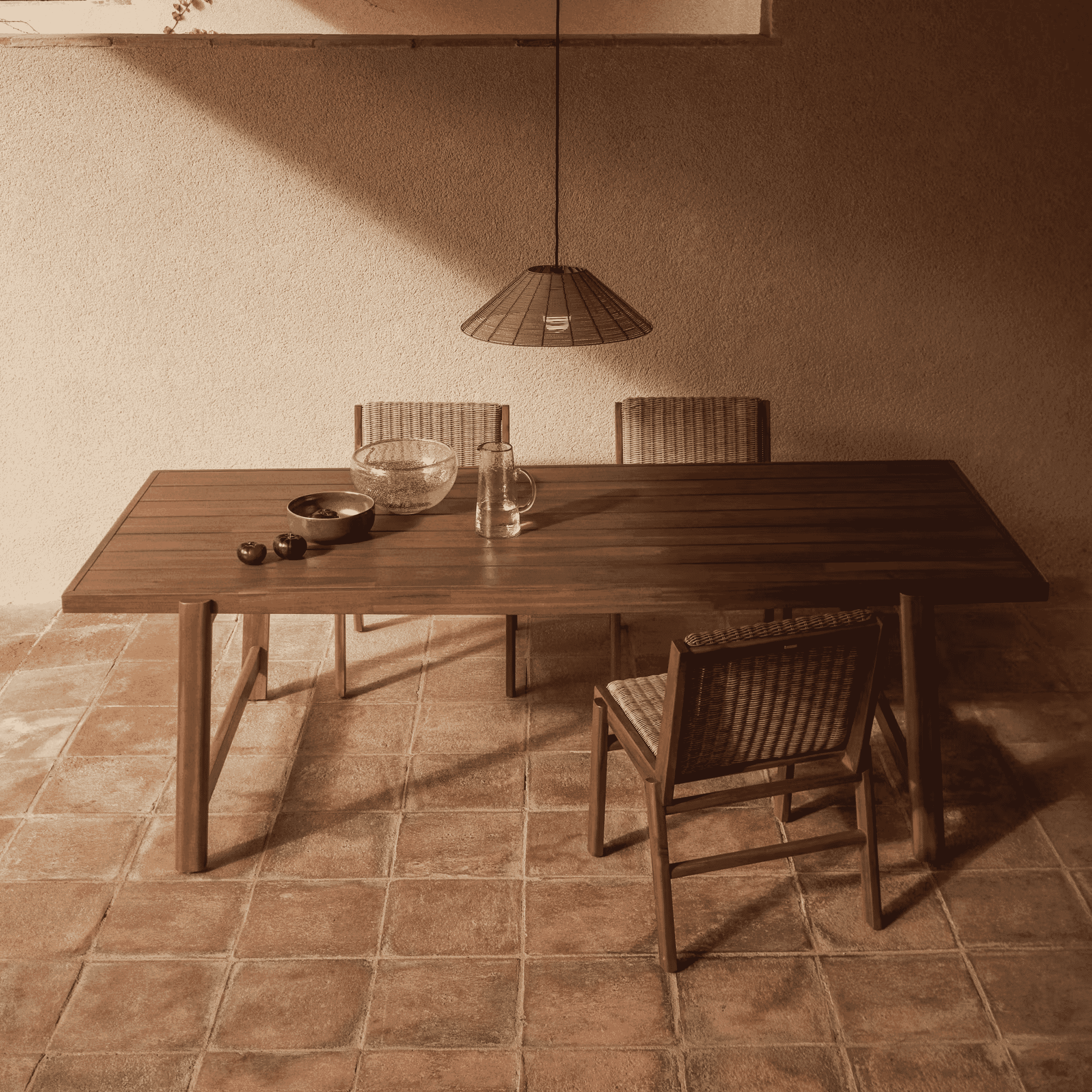 Kave Home Itani tuintafel – massief acaciahout, 240 cm × 100 cm, bruine afwerking
