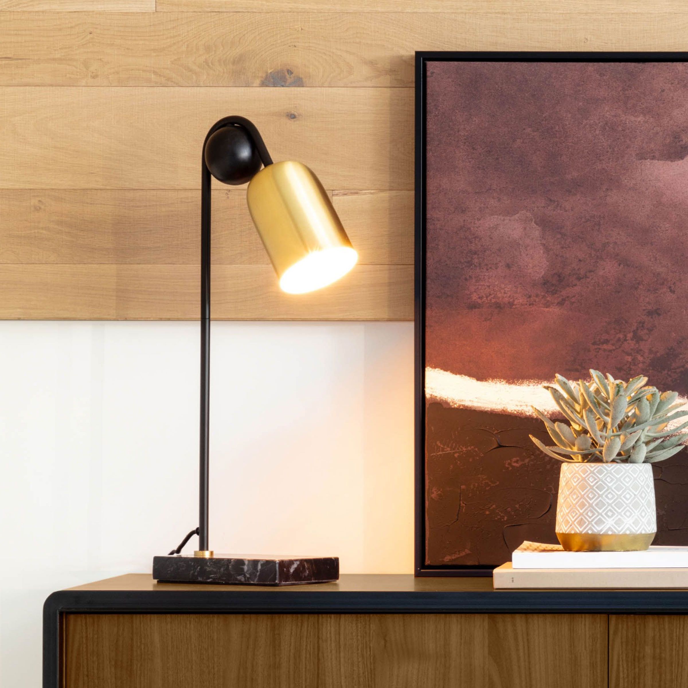 Kave Home Natsumi Tafellamp in warm Koper – Modern design met vintage charme