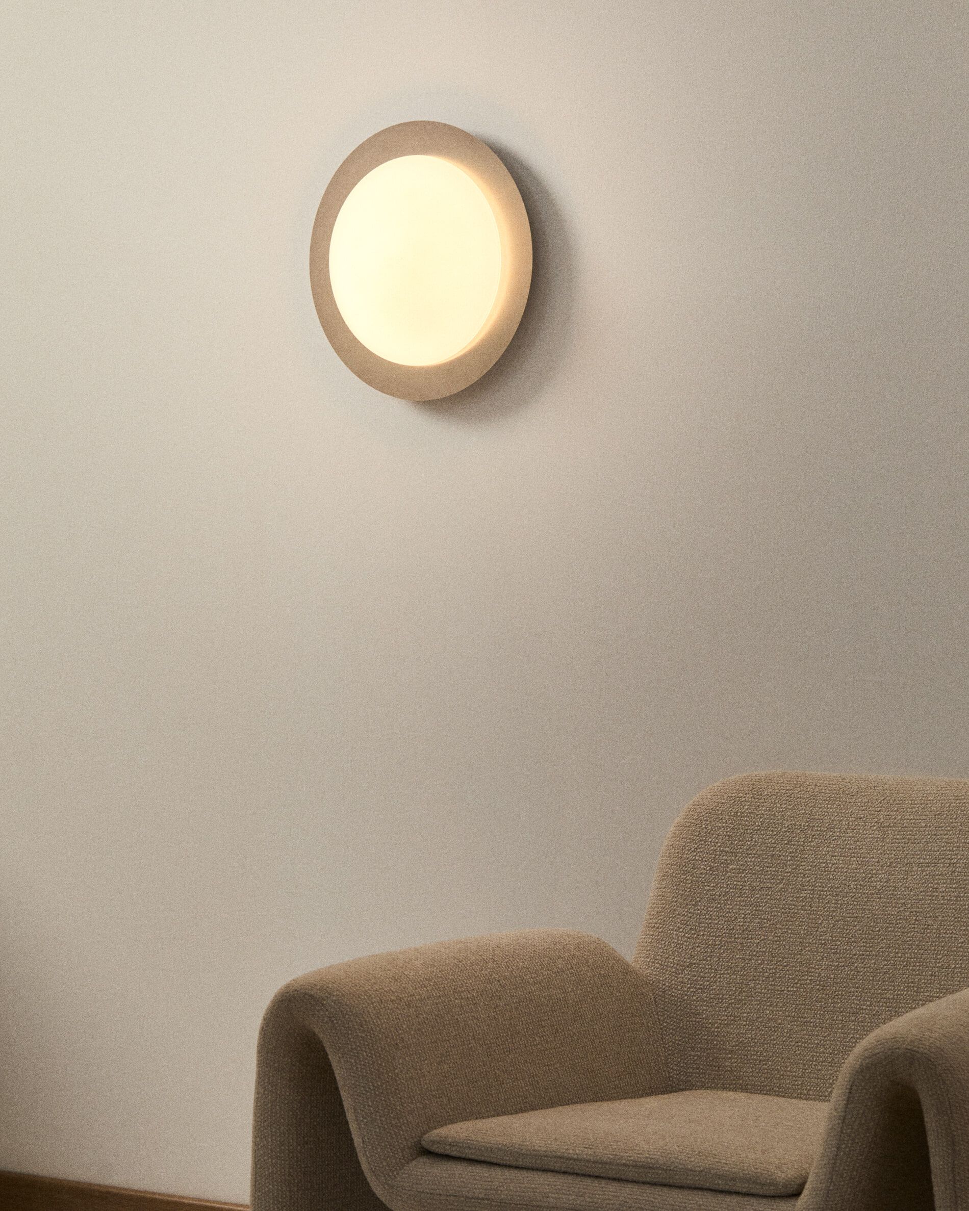 Kave Home Novae Plafondlamp 40 cm – Lichtgrijs, IP44 & LED