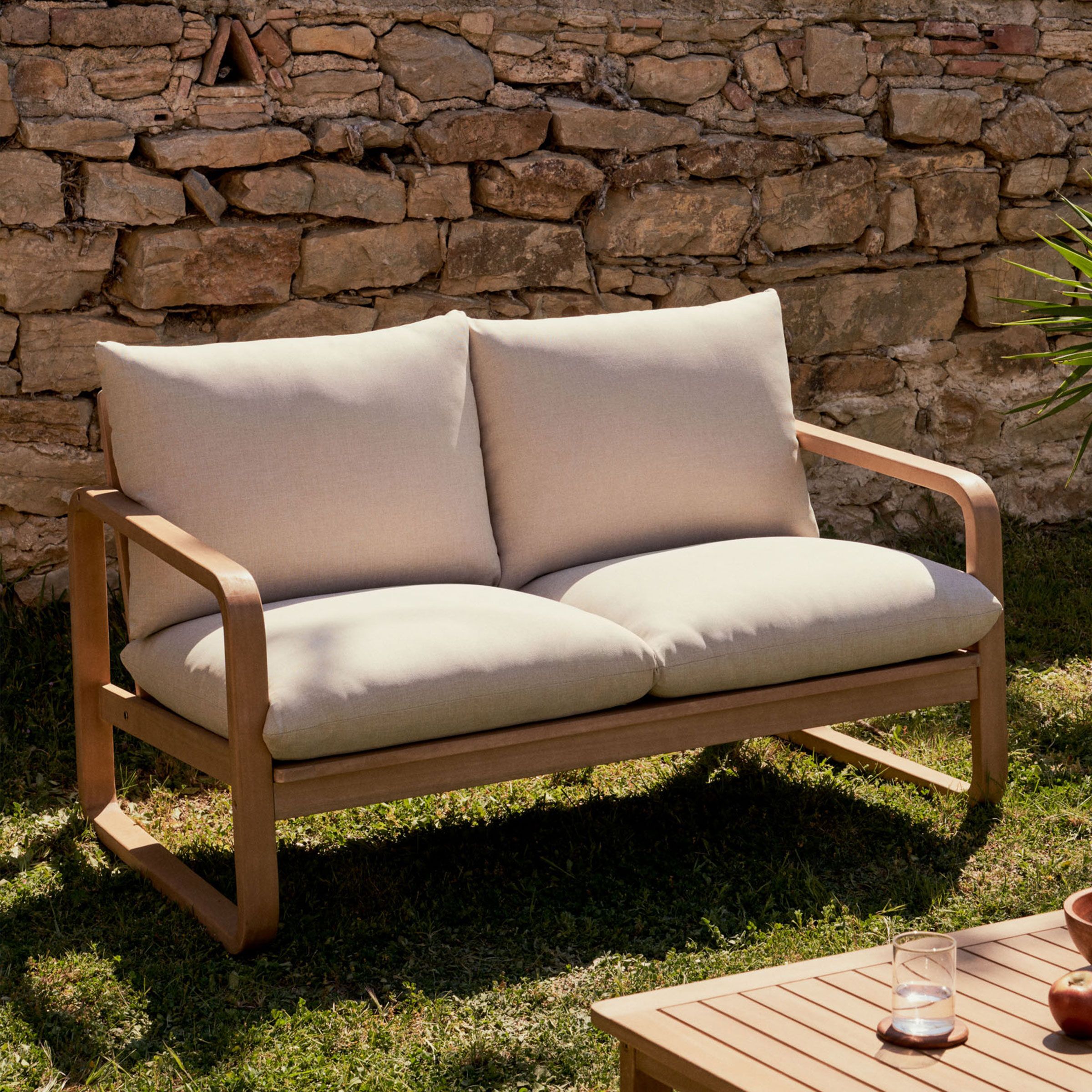 Kave Home Sacaleta 2‑zit Loungebank – Eucalyptus hout, beige