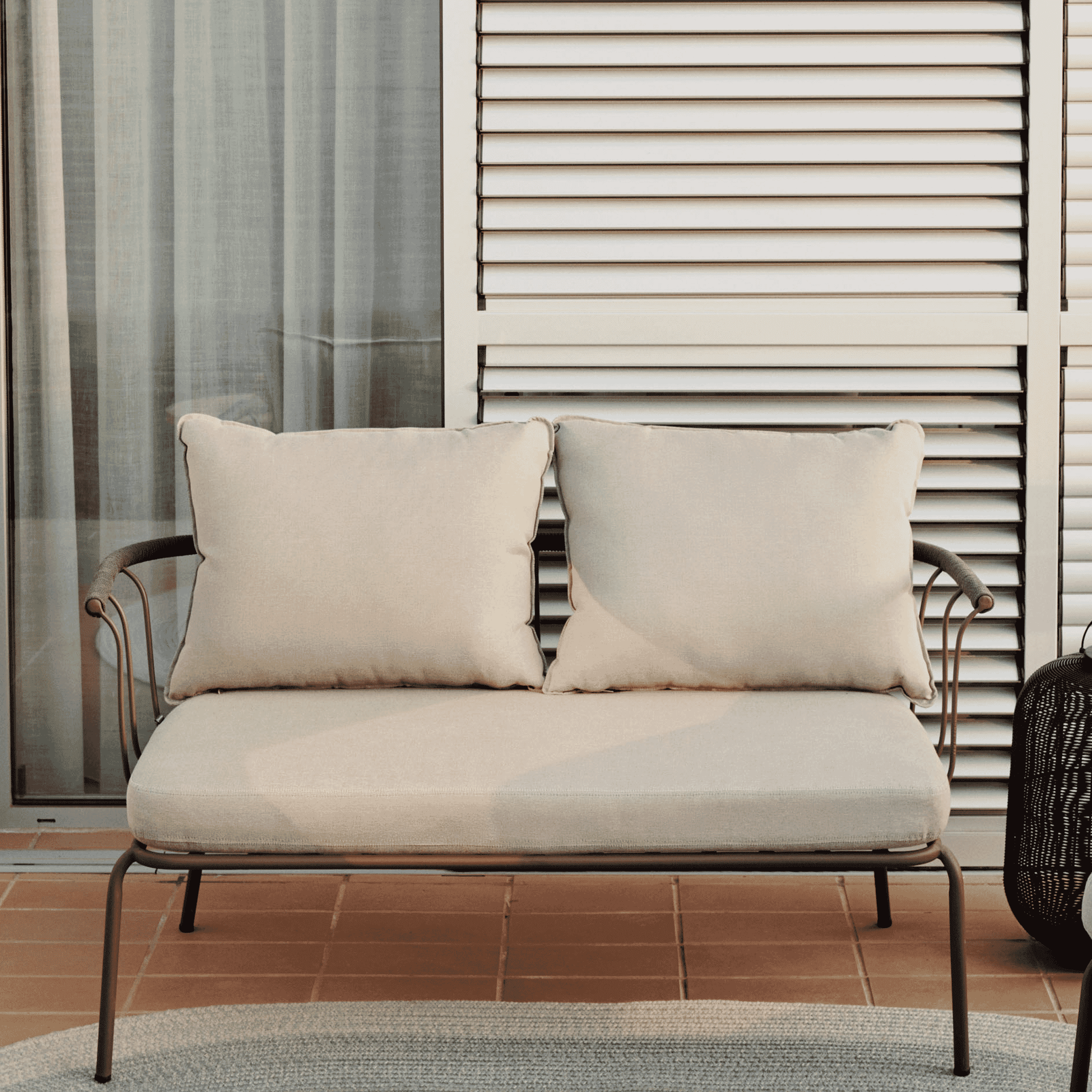 Kave Home Salguer 2‑zits Loungebank – stijlvol en duurzaam buitenleven in beige