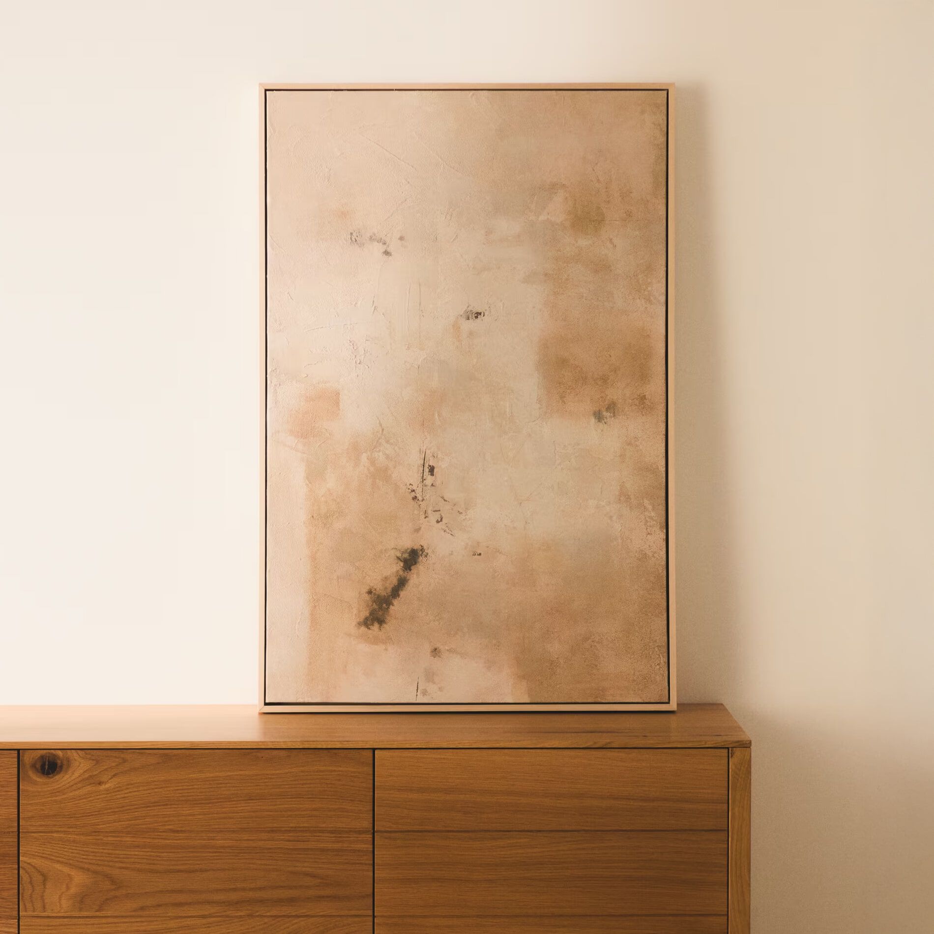 Kave Home Silpa abstract schilderij 60 × 90 cm – Beige, direct klaar om te hangen