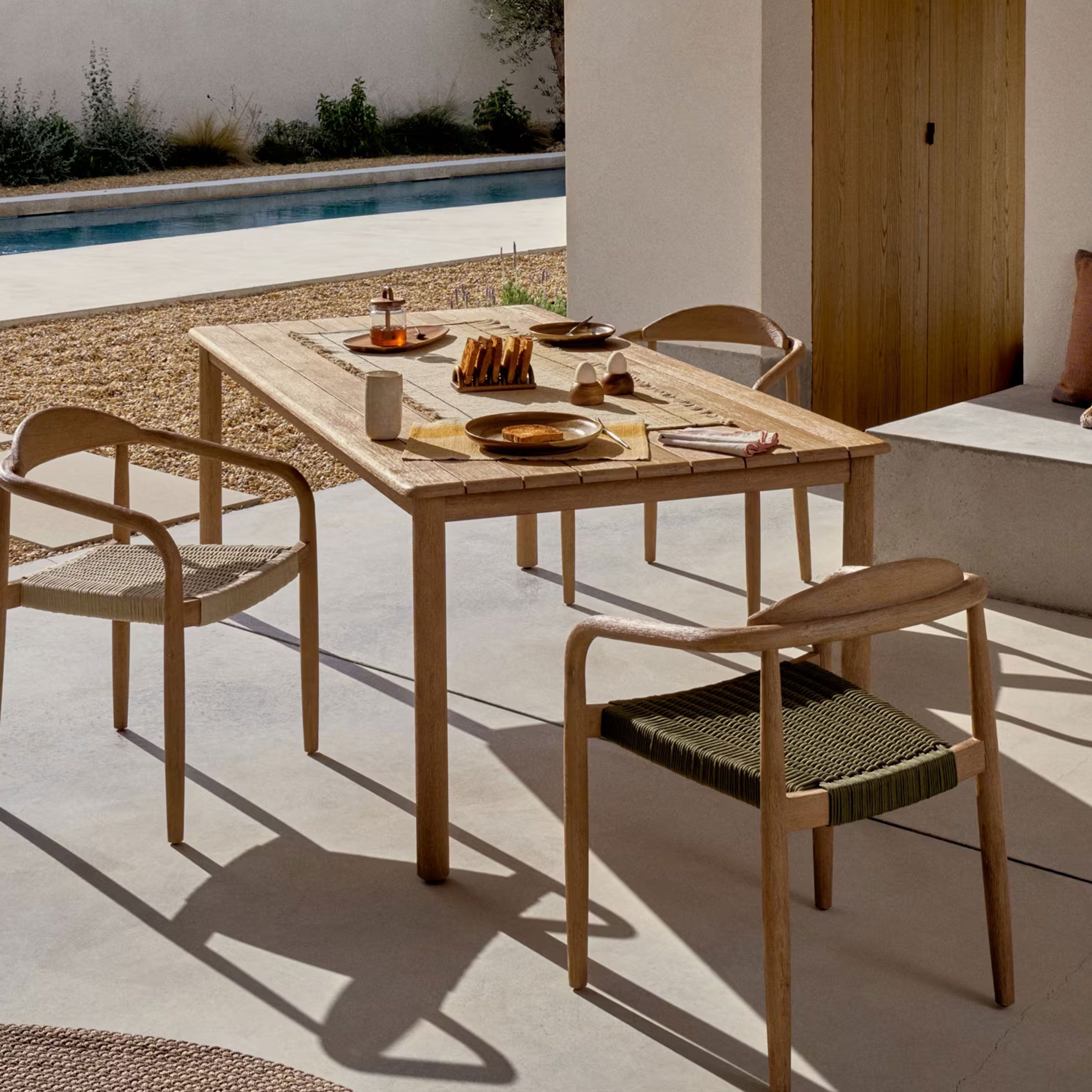 Kave Home Sori eettafel acaciahout 200 × 100 cm – natuurdesign voor binnen en buiten