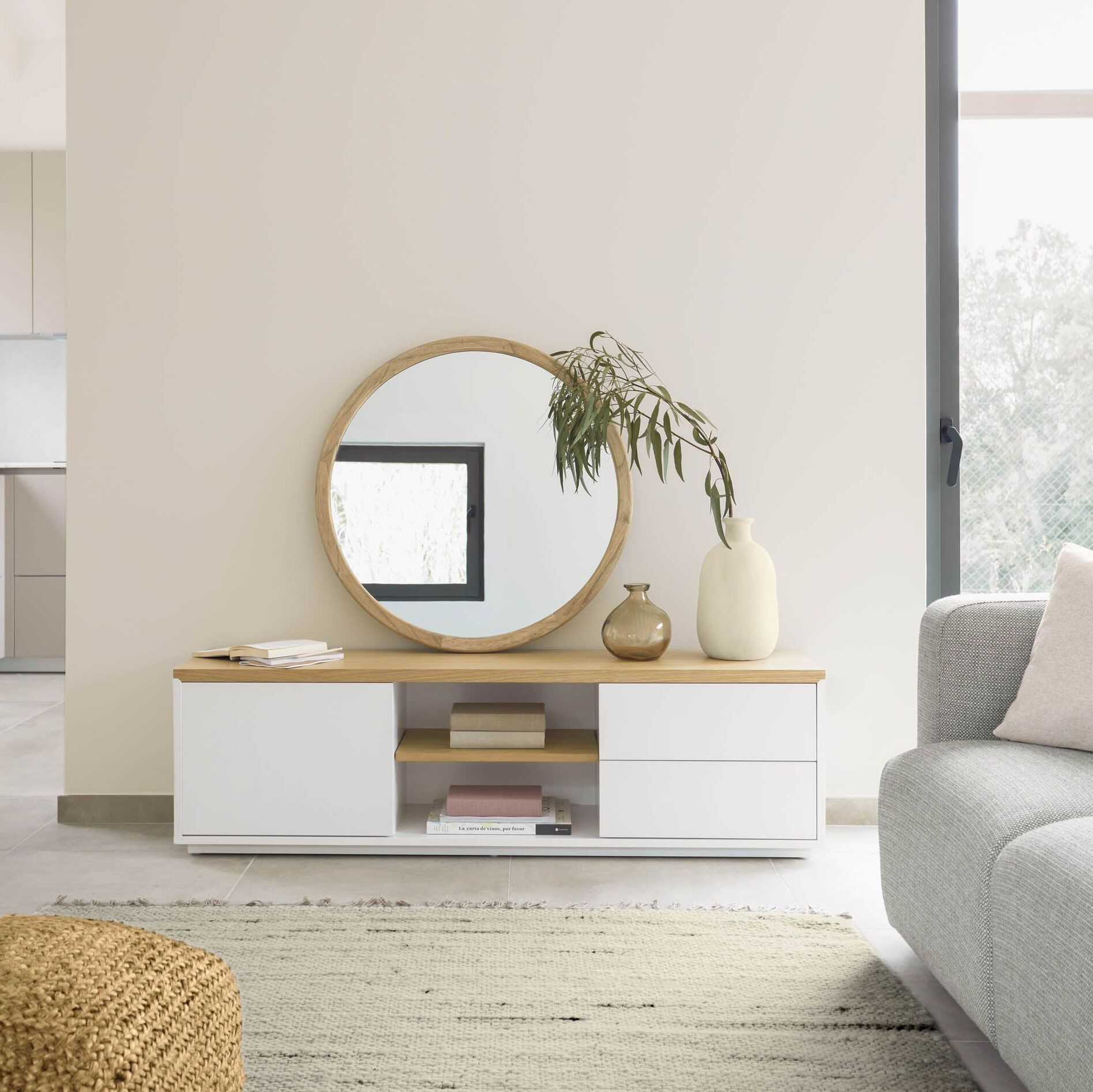 Kave Home TV‑meubel Abilen – Eikenfineer blad, witte afwerking, 150 cm
