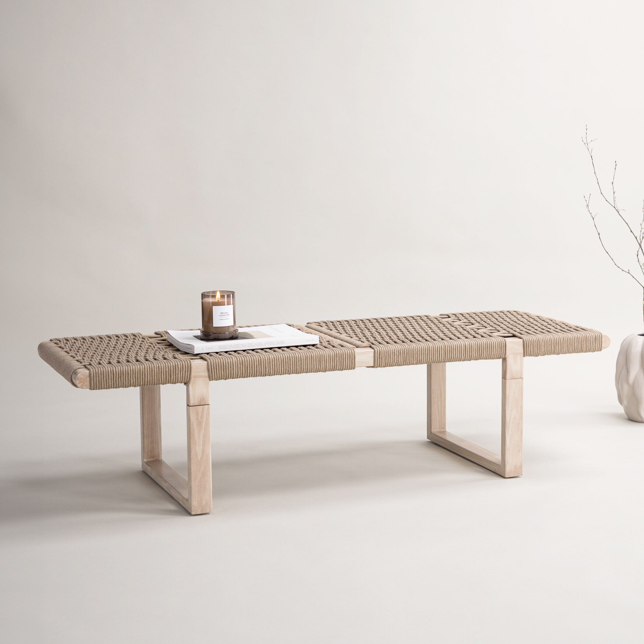 Kyson Whitewash Halbank van Nohr – Moderne Scandinavische Zitplek voor de Hal