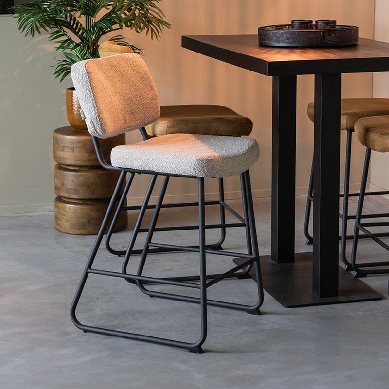 LABEL51 Barkruk Noah – natuurlijke bouclé barstoel met stevige zitcomfort