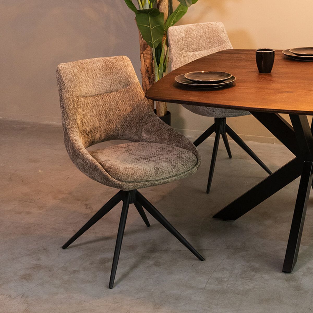 LABEL51 Draaibare Eetkamerstoel Marlow Elite – luxe stoffering Hunter