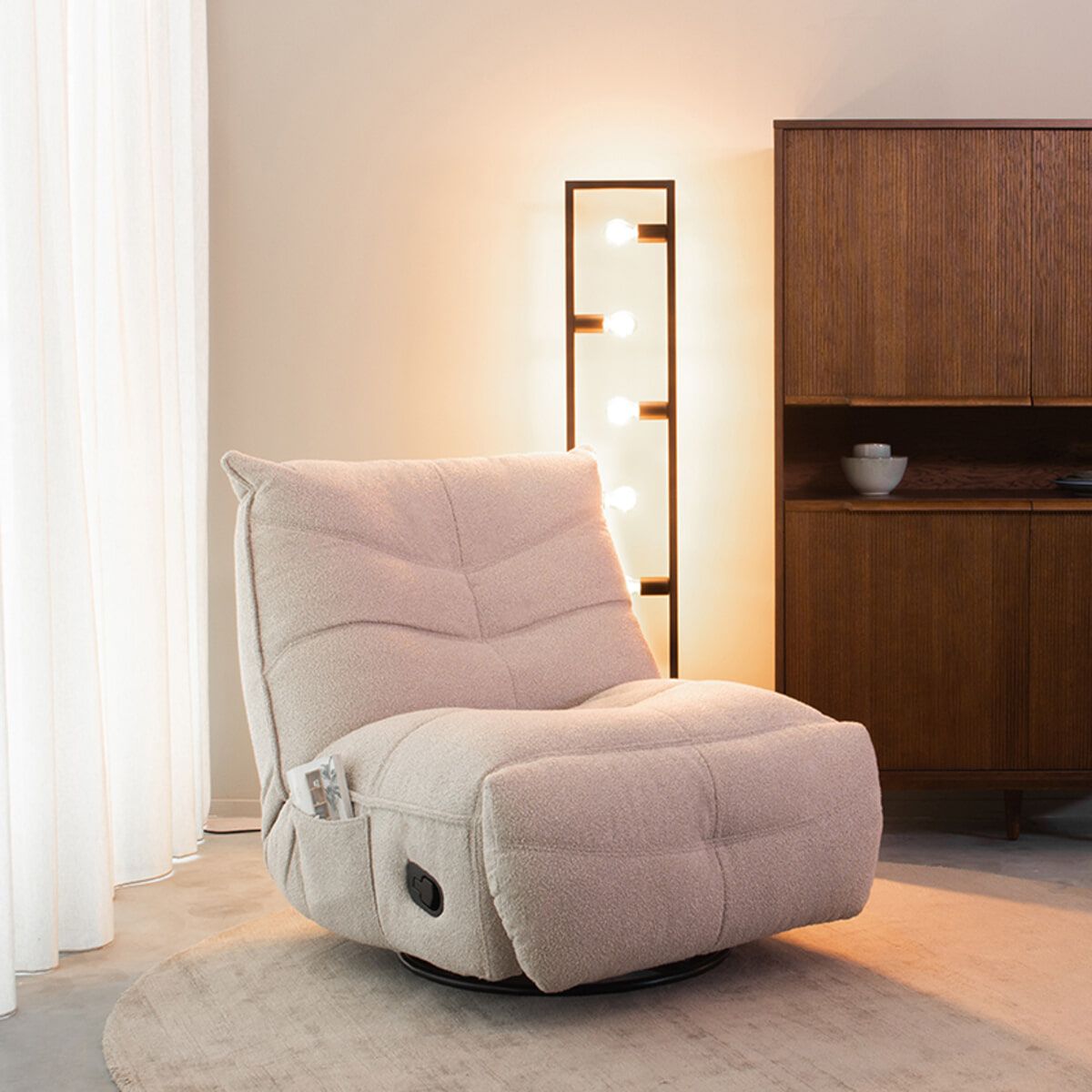 LABEL51 Take It Easy relaxfauteuil – warme bouclé in Naturel