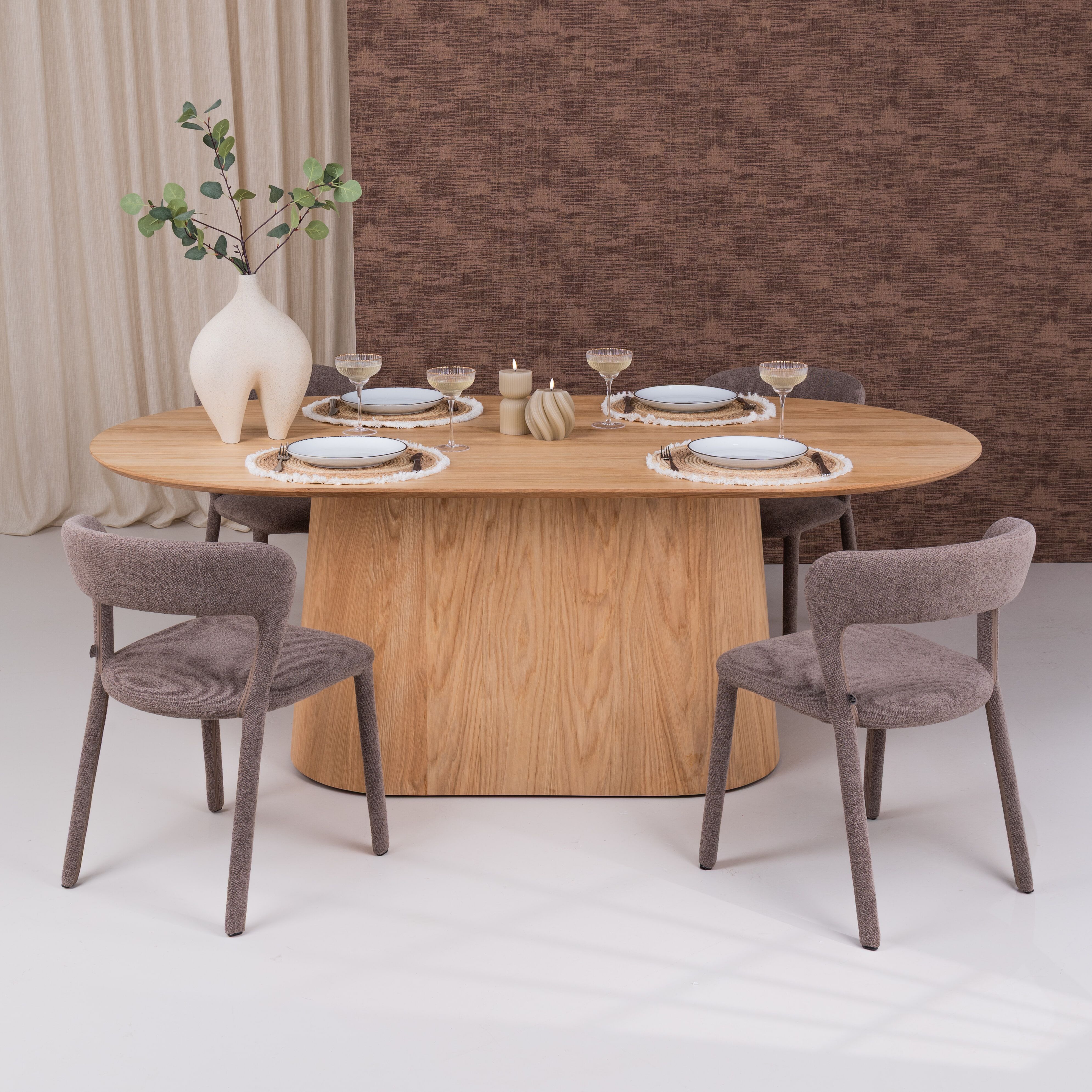 Livingfurn Ovale Eettafel Novero – Elegant eiken, 200 × 110 cm