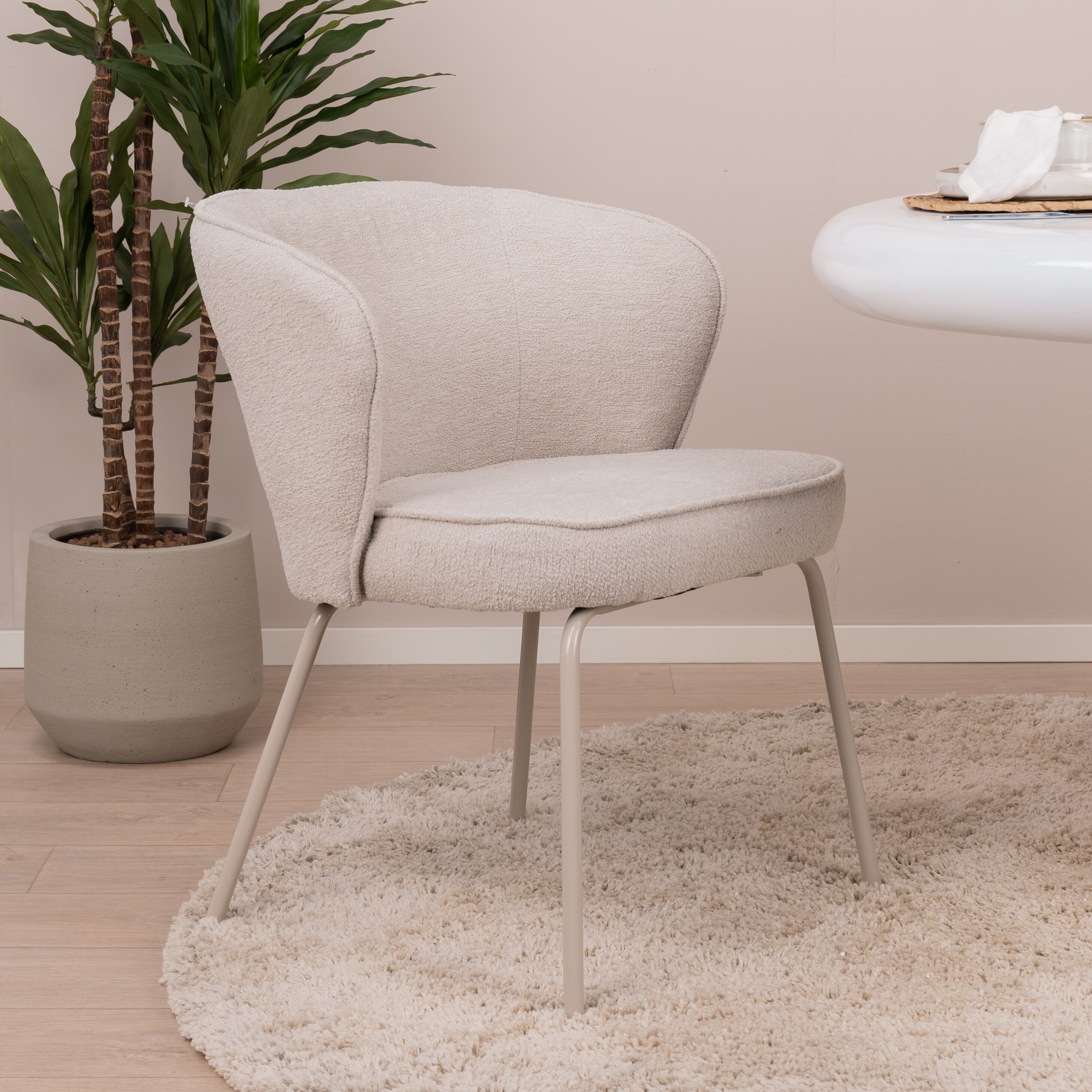 Luxueuze WOOOD Admit eetkamerstoel in Pebble – Comfort en stijl in één