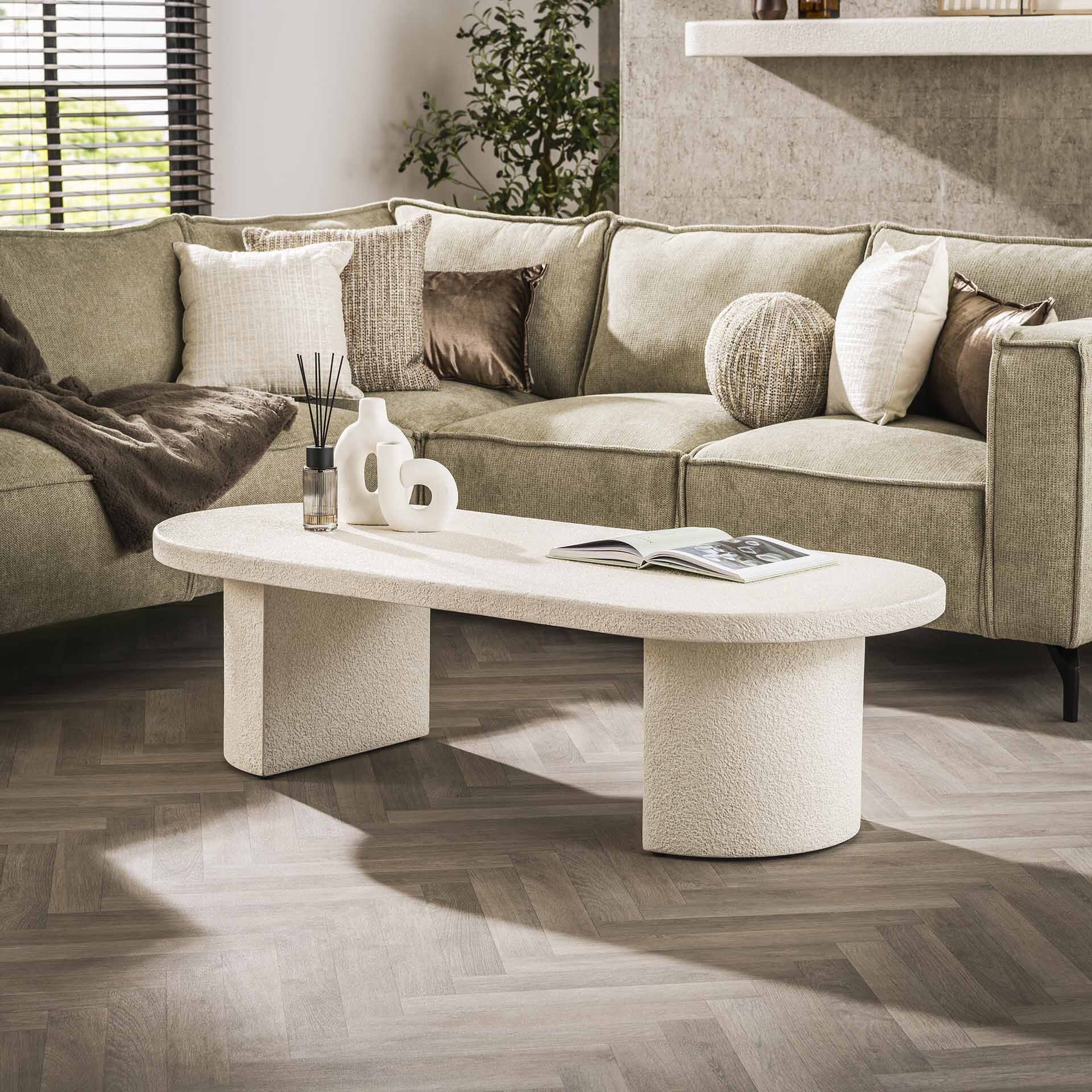 Macie Ovale Salontafel van LifestyleFurn – Luxe Marmer Composiet in Japandi Stijl