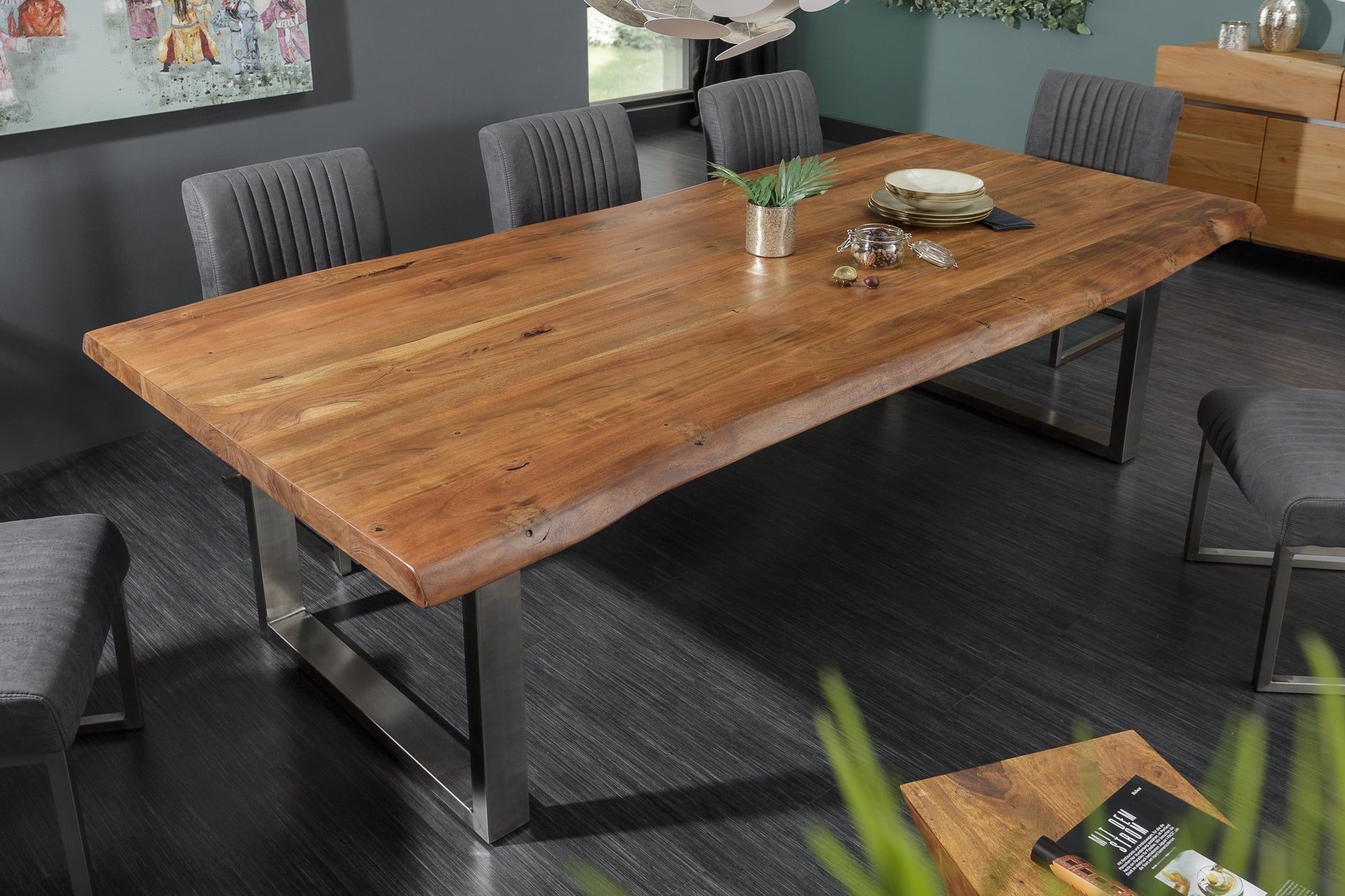 Mammut eettafel 240 cm – massief acaciahout met honingkleurige afwerking | Invicta Interior