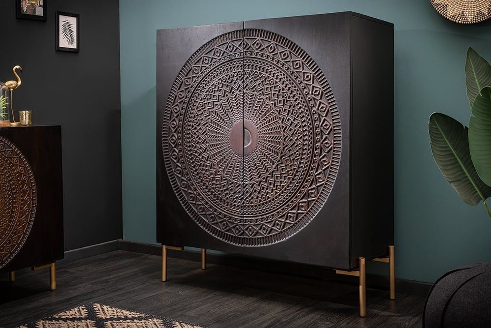 Massief dressoir Mandala 120 cm – mangohout met zwart‑gouden poten | Invicta Interior