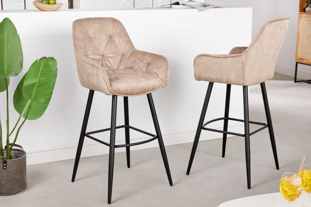 Milano barkruk – Luxe champagne fluweel met Chesterfield quilting