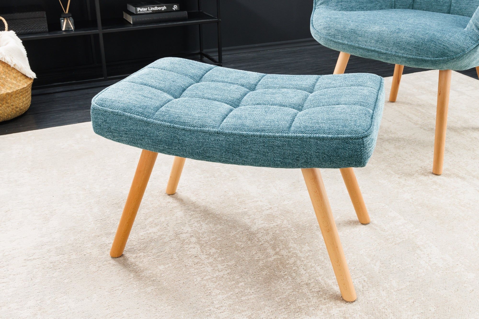 Modern Scandinavisch Krukvoetenbank – Blauw & Massief Hout – Invicta Interior