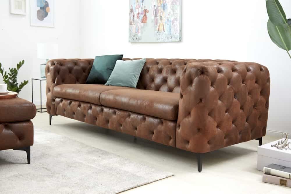 Moderne Barok Chesterfield 3‑zitbank 235 cm – Antiekbruin microvezel van Invicta Interior