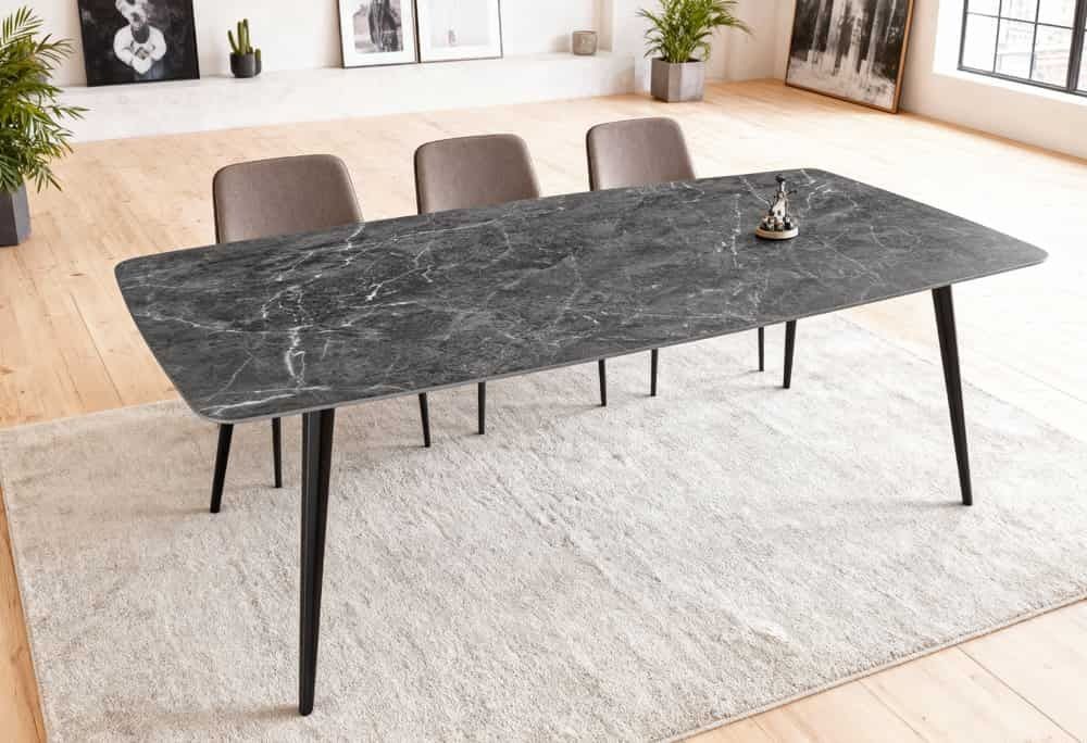 Moderne eettafel Milano – Strakke antracietlook met keramisch blad en metalen poten