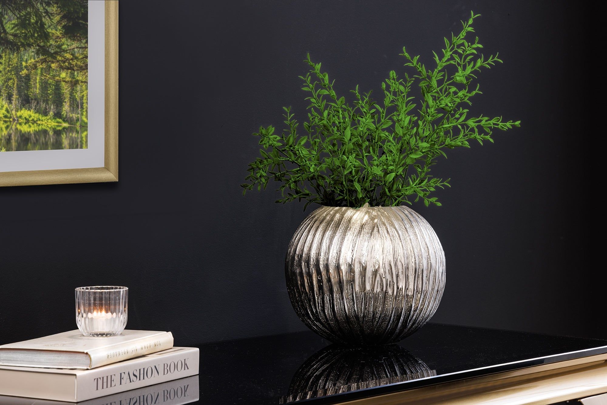 Moderne ELEGANCE vaas – 25 cm gehamerd zilverdesign voor elke ruimte