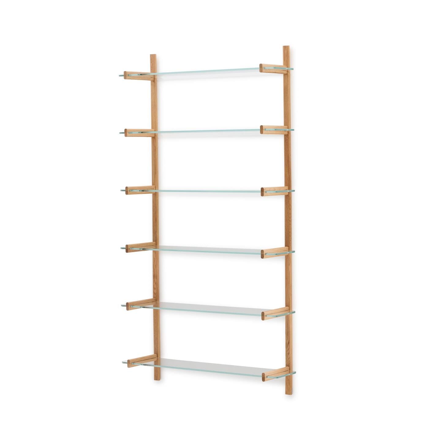 Modulair Wandrek Sitra van Kave Home – Eikenhout & Glazen Legplanken, 202×110 cm